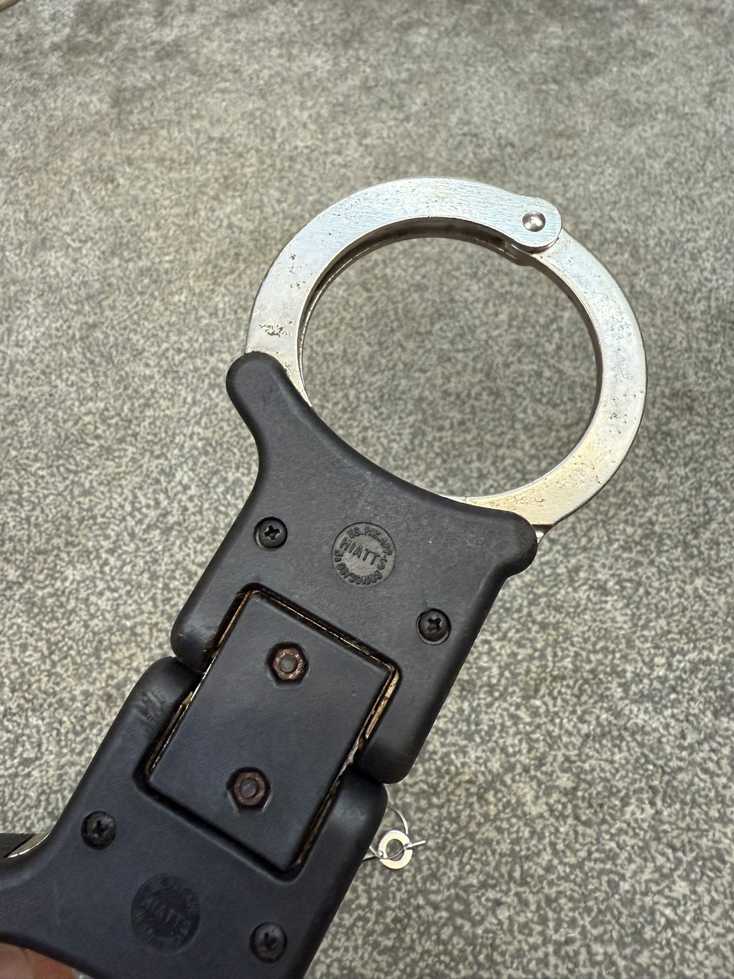 Ex Police Folding Hiatt Handcuffs Hinged Cuffs & Key Security Collectible