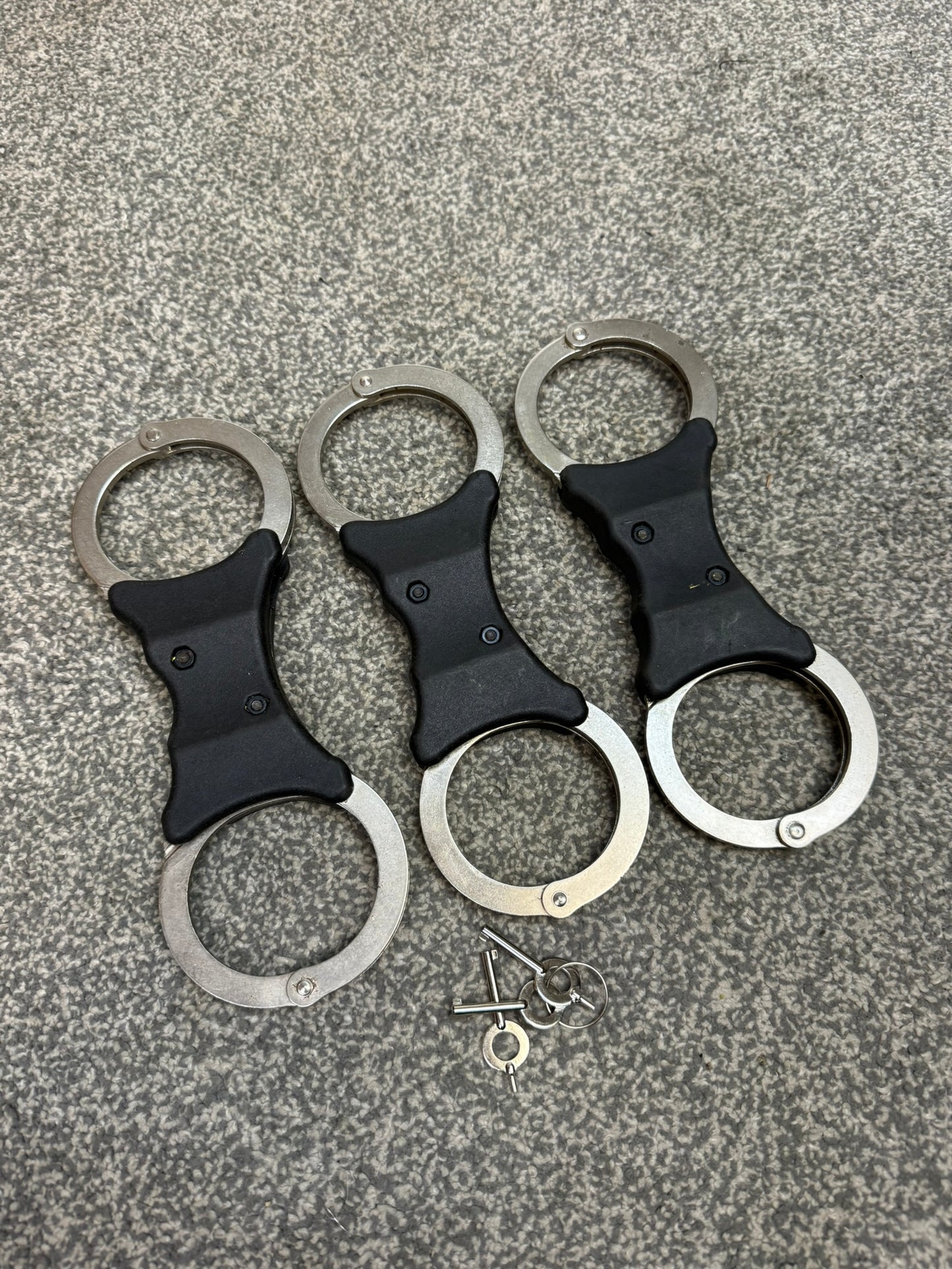 Ex Police Hiatt Rigid Handcuffs With Serial & Key Security Cuffs Displays Collectible