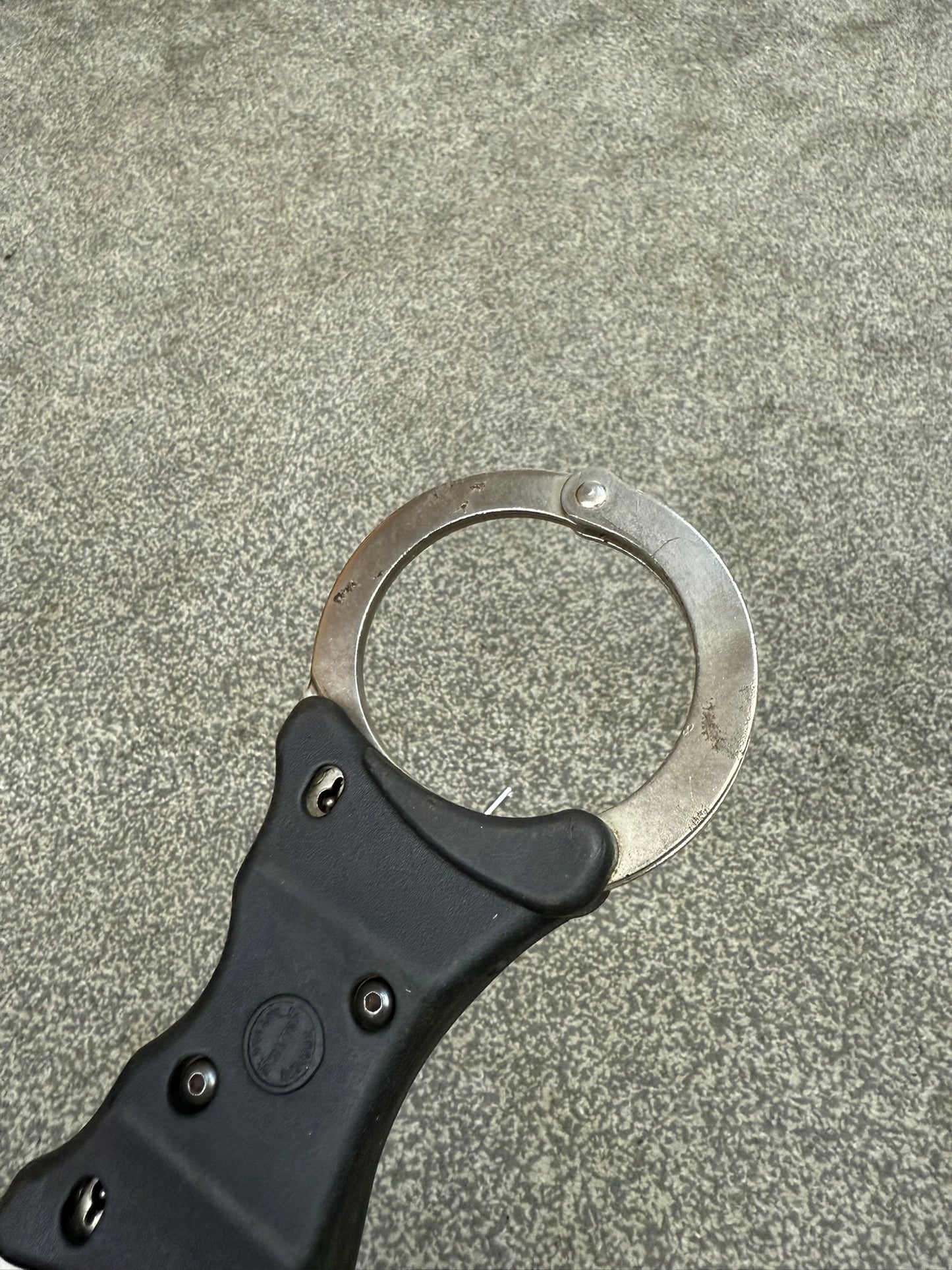 Ex Police Hiatt Rigid Handcuffs With Serial & Key Security Cuffs Displays Collectible