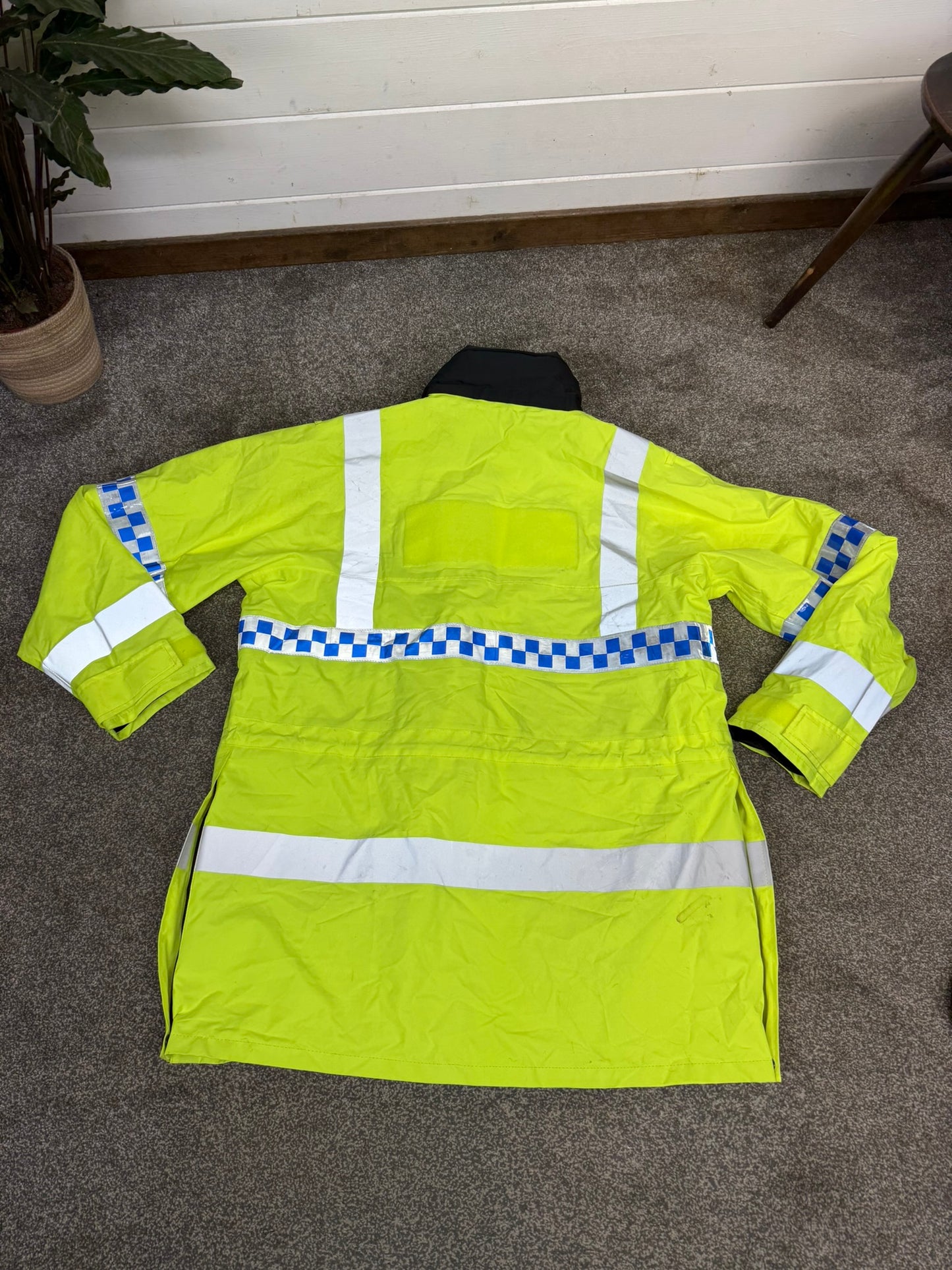 Ex Police Hi Vis Waterproof Coat Jacket LARGE Reflective Security Doorman Recovery
