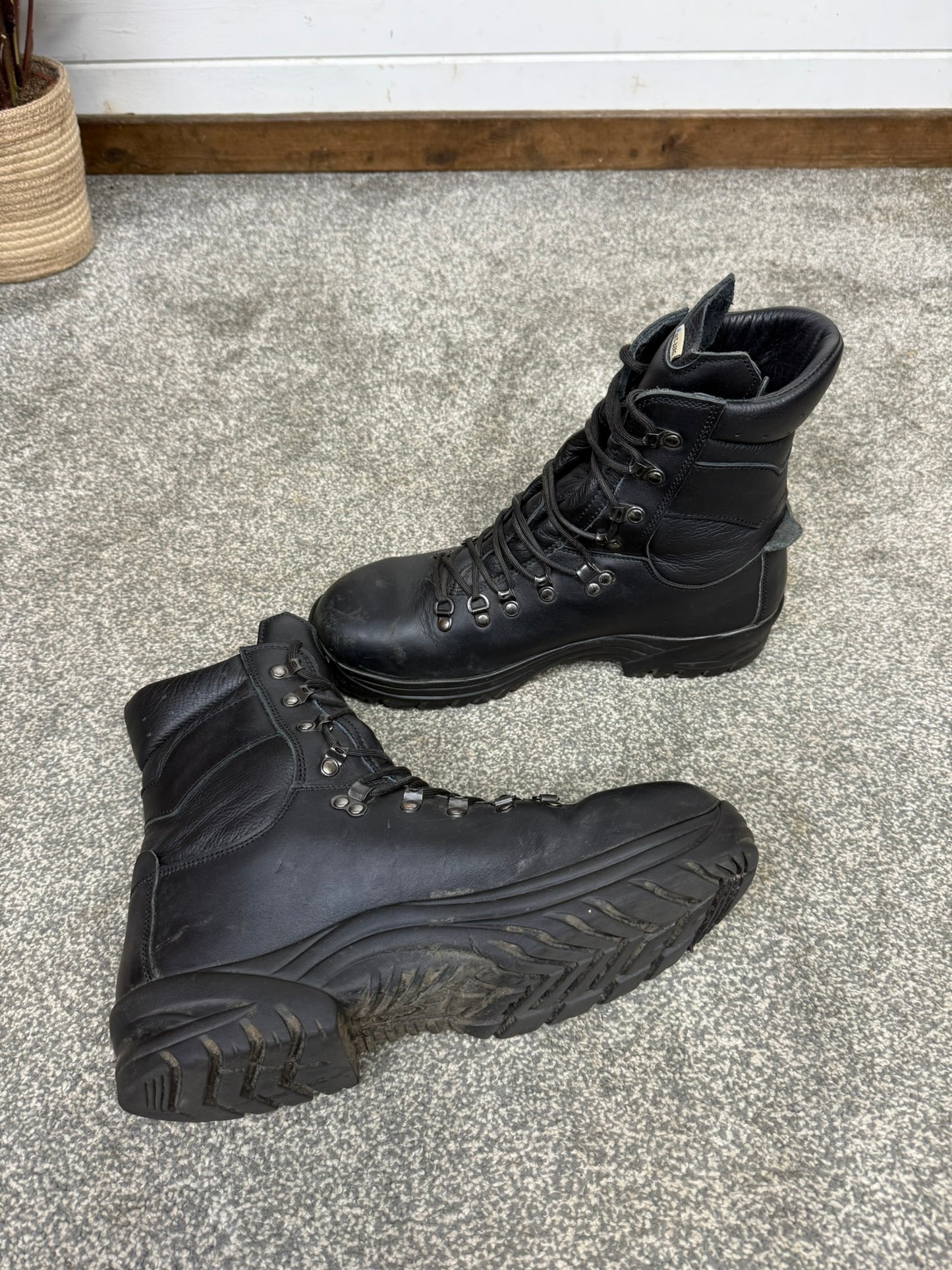 Altberg Peacekeeper P3 VS Black Leather Waterproof Combat Boots Size UK 10