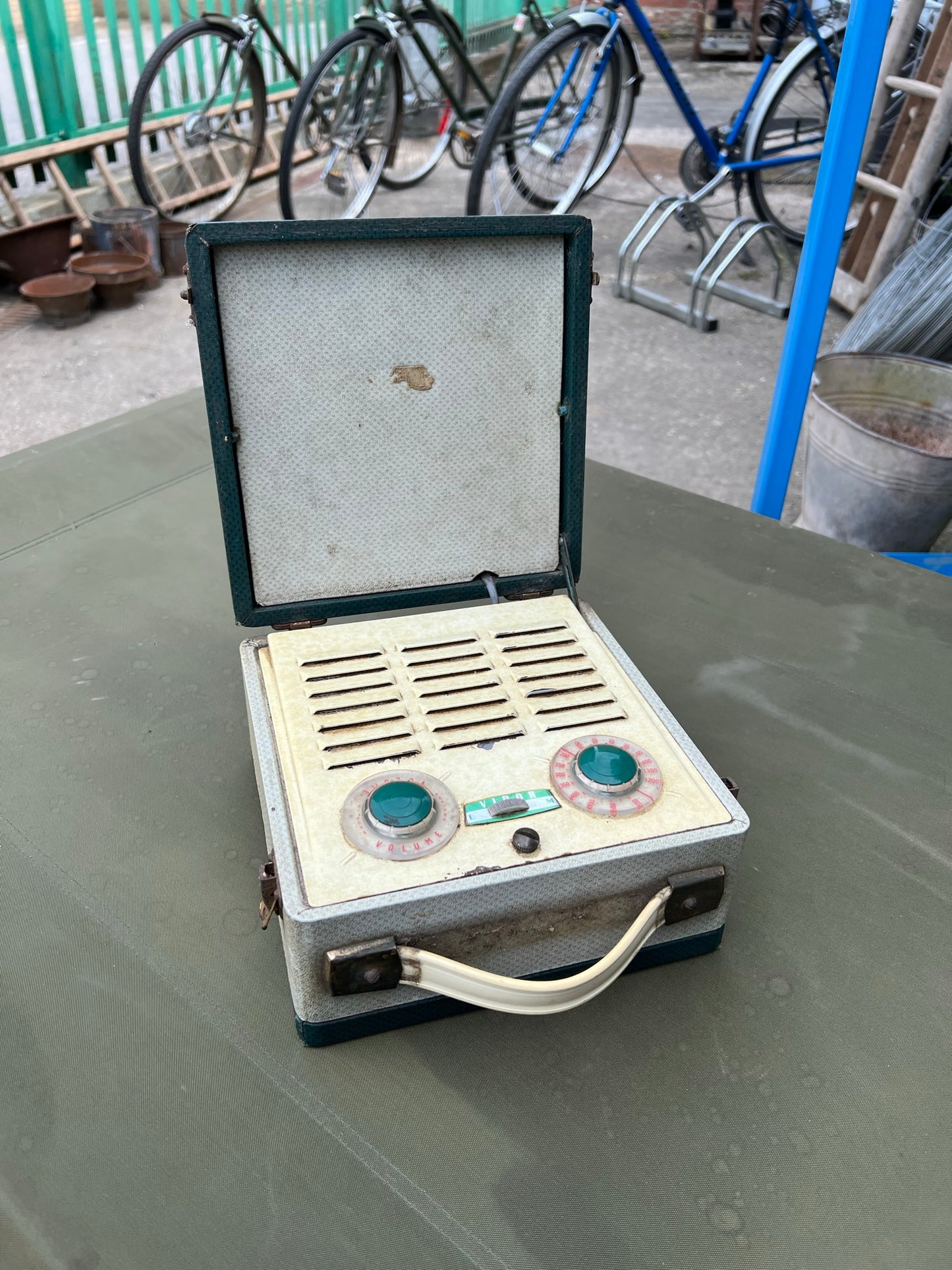 Vintage 1950's Vidor CN429 Portable Radio Retro Farmhouse Shop Display