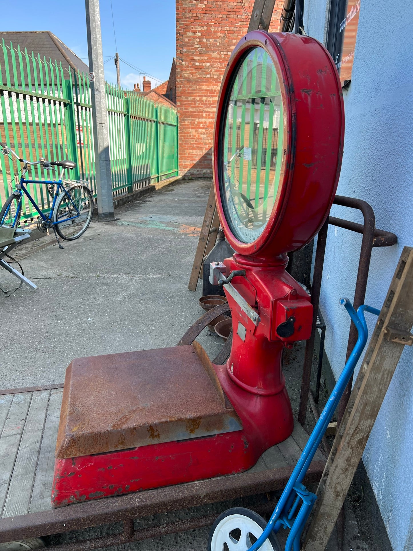 Industrial Platform Scales Vintage W&T Avery Weighing Scales 3301 CHB Warehouse Farm Shop Display