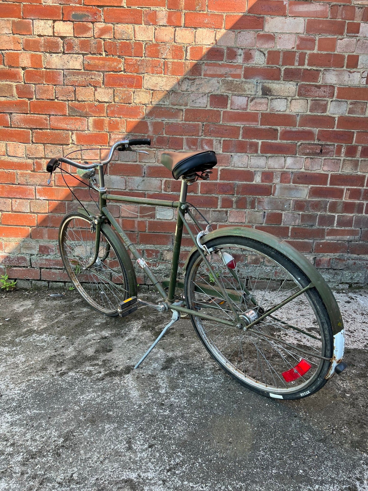 Vintage Raleigh Superbe Men's Bicycle Retro Retail Shop Decor Bike Display