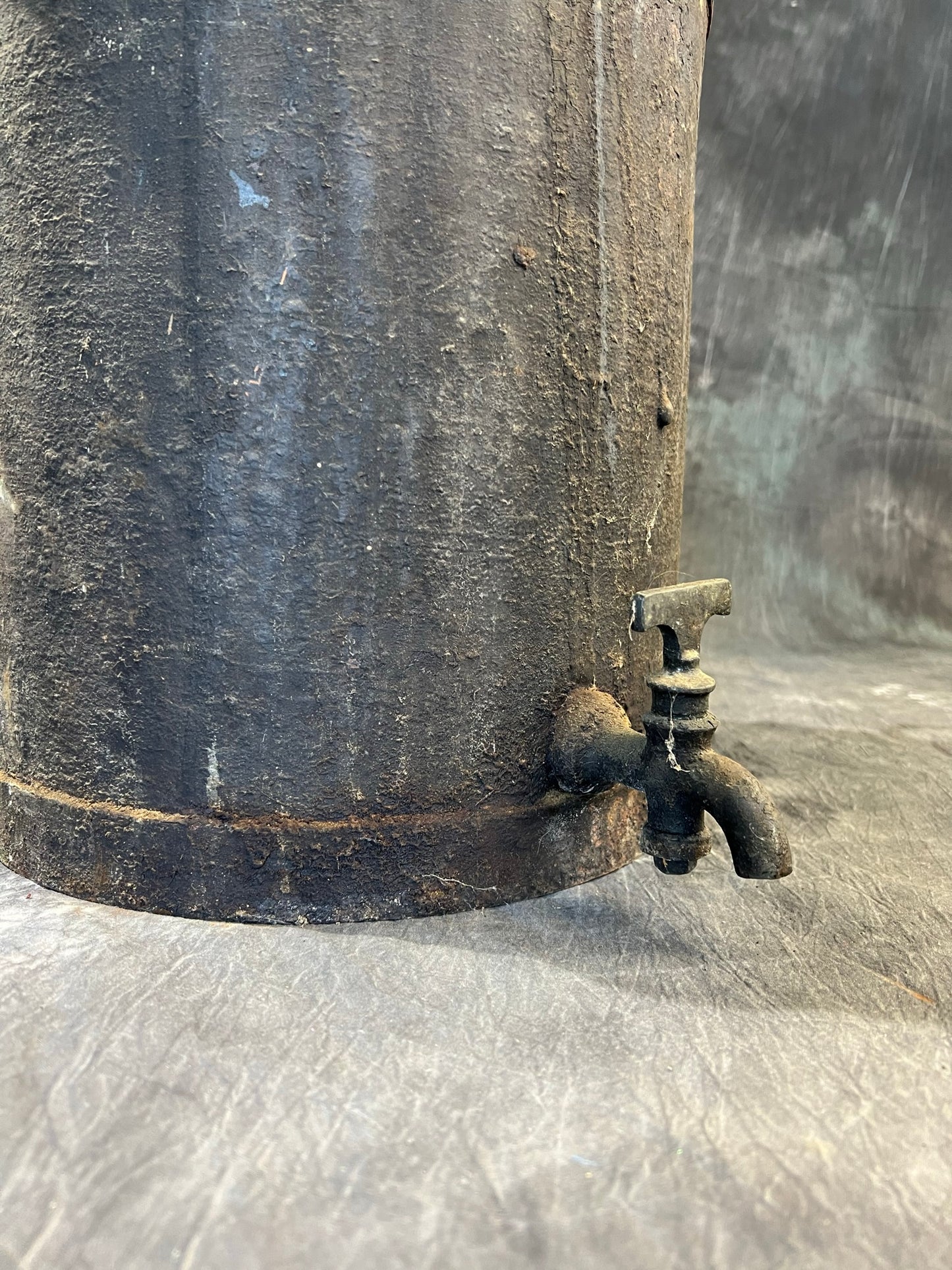 Vintage Large Metal Oil Can Rustic Industrial Garage Workshop Farmhouse Decor