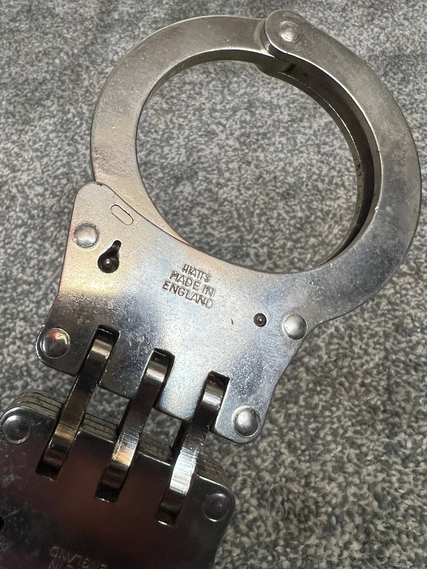 Ex Police Folding Handcuffs Genuine With Key Collectible Memorabilia Restraint