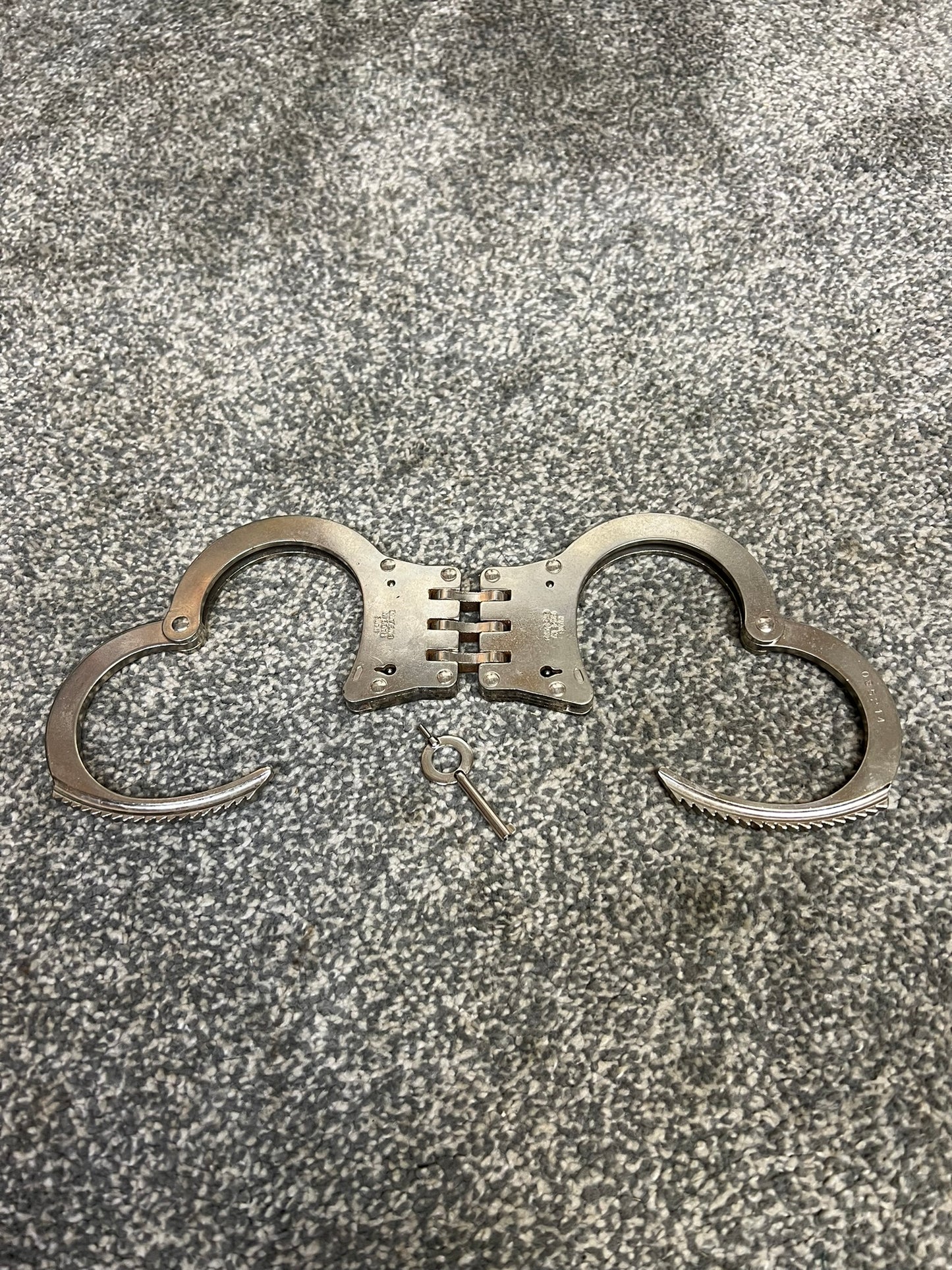 Ex Police Folding Handcuffs Genuine With Key Collectible Memorabilia Restraint