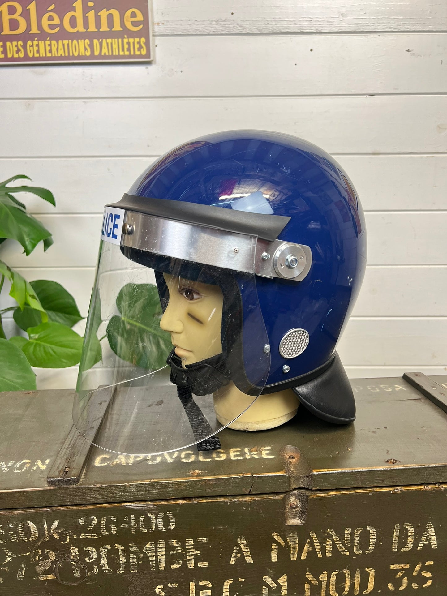 Ex Police Riot Helmet Genuine Obsolete Public Order Protection 58-59cm Security Film Prop Display