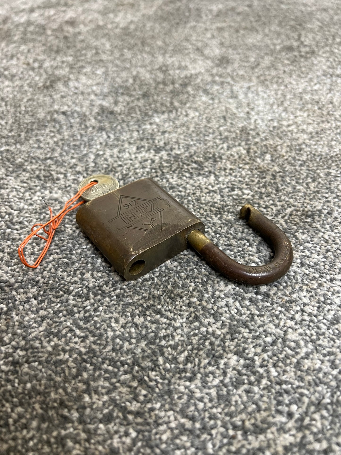 Vintage Walsall Zeni Z16 Brass Padlock Made In England - Working with Key