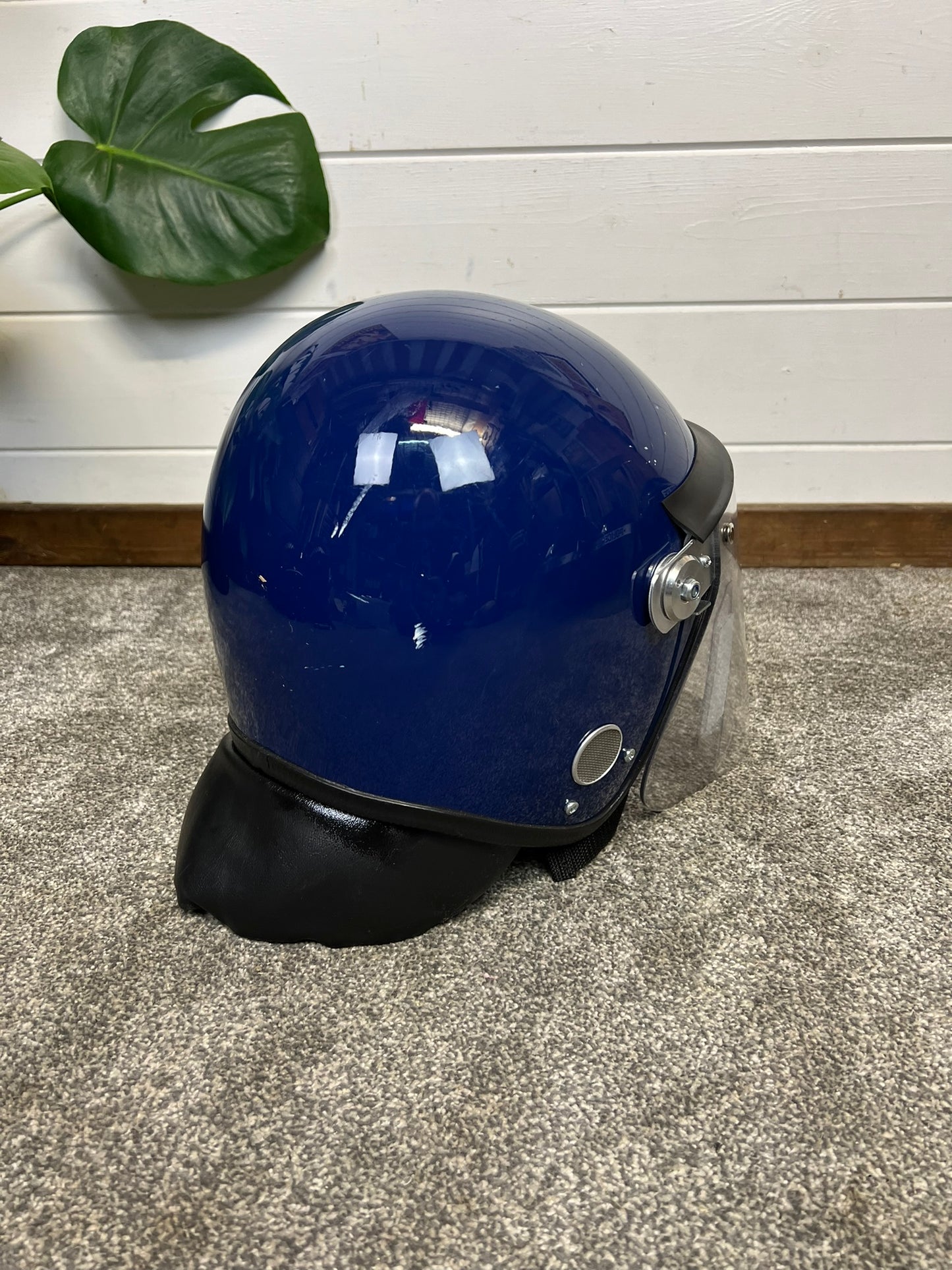 Ex Police Riot Helmet Genuine Obsolete 58-59cm Collectible Theatre Display Film Prop