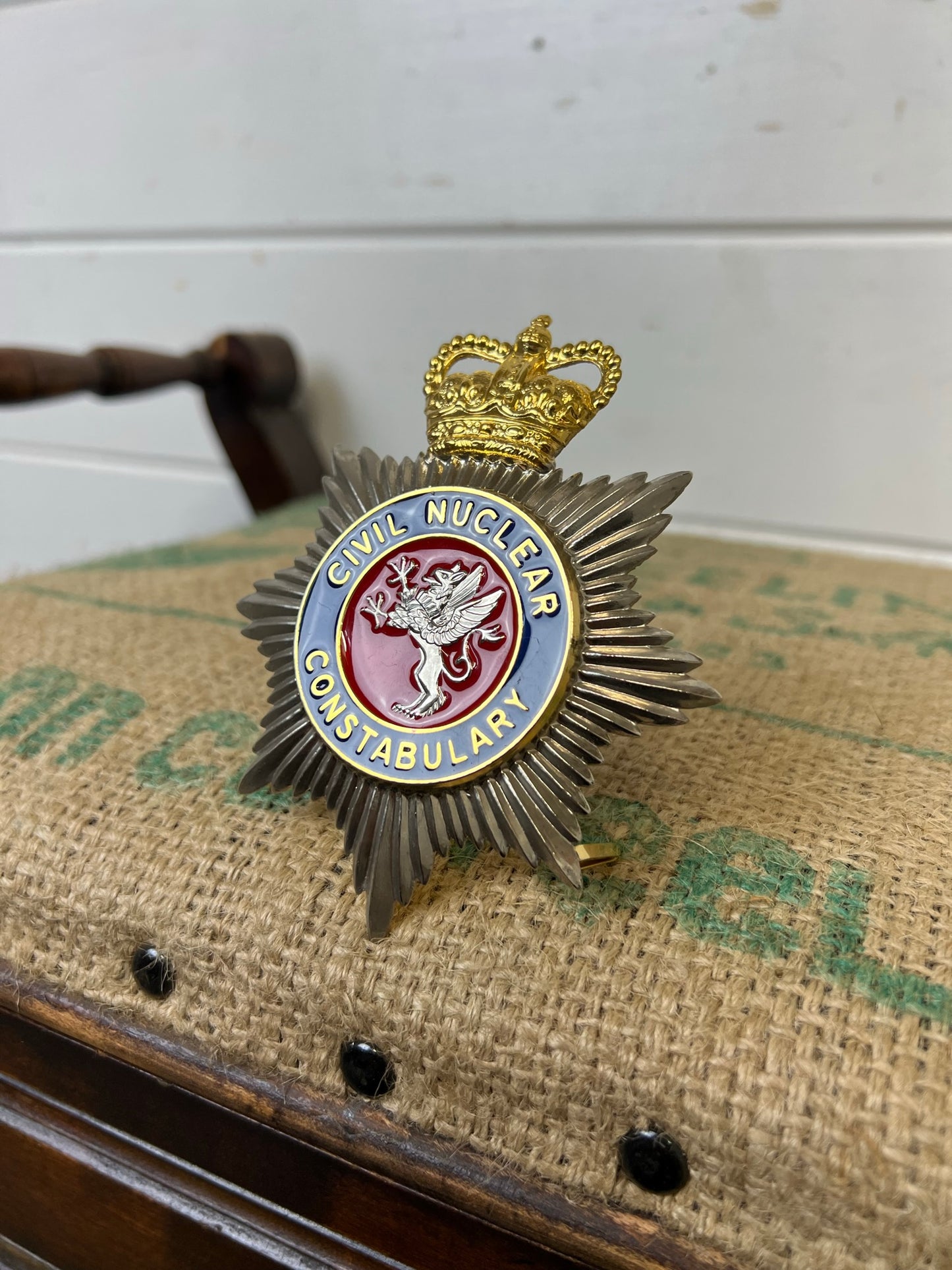 Civil Nuclear Constabulary Obsolete Enamel Bobby Helmet Badge Plate Rare Gold Queens Crown