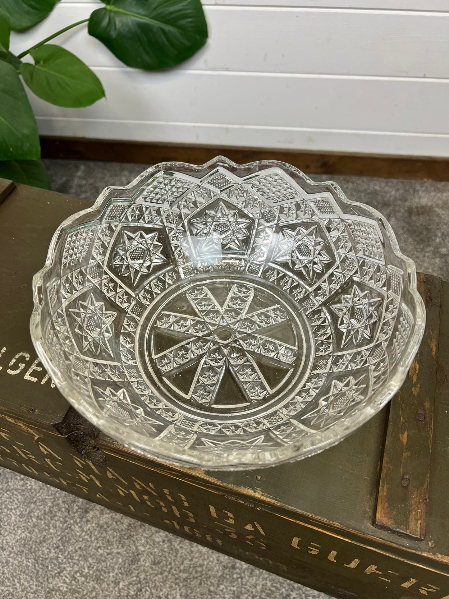 Vintage Lead Crystal Glass Fruit Bowl Mid Century Art Deco Farmhouse Kitchen Decor