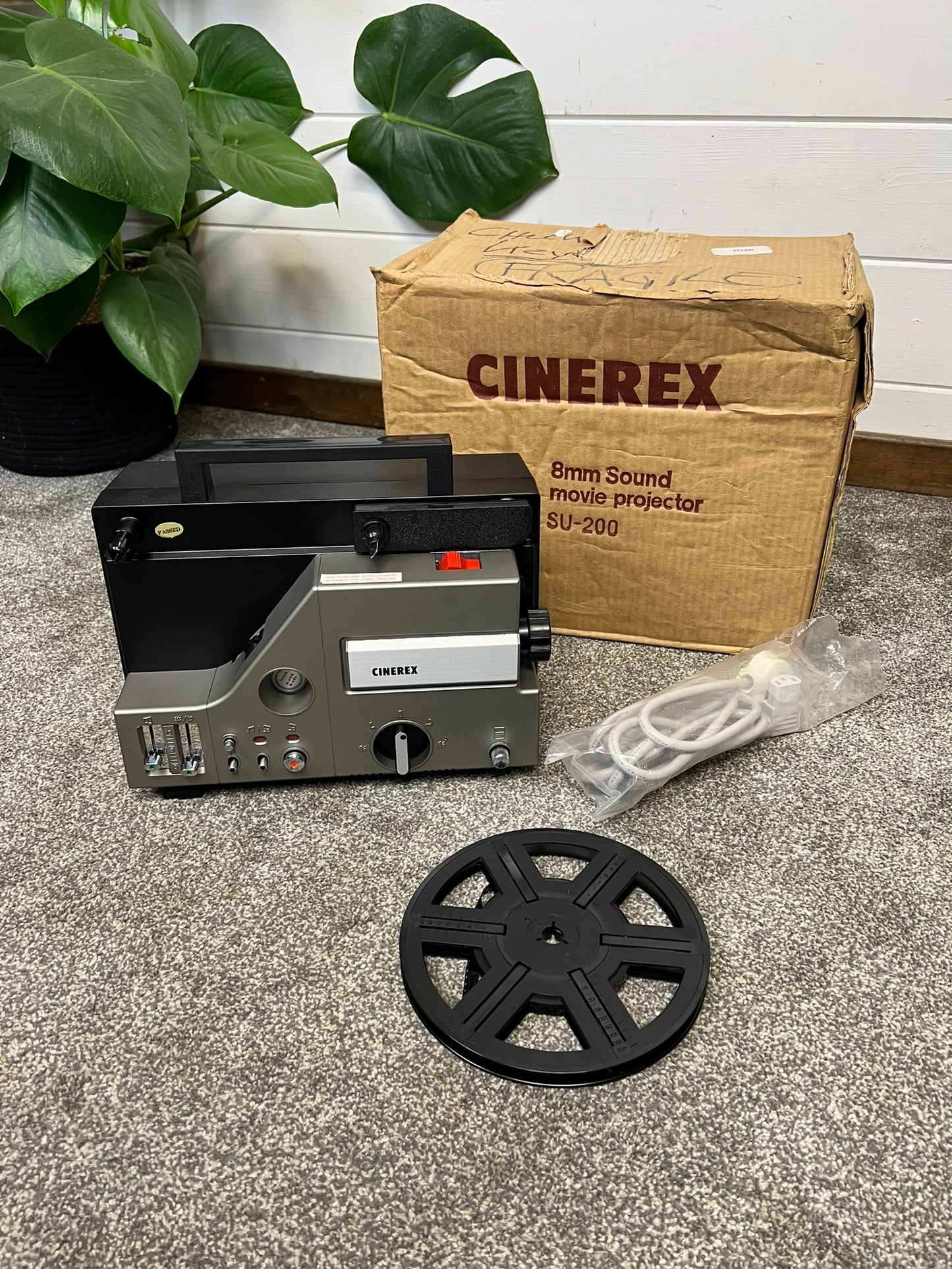 Vintage Cinerex SU 200 8mm Movie Sound Projector Retro Movie Reel Film - Working