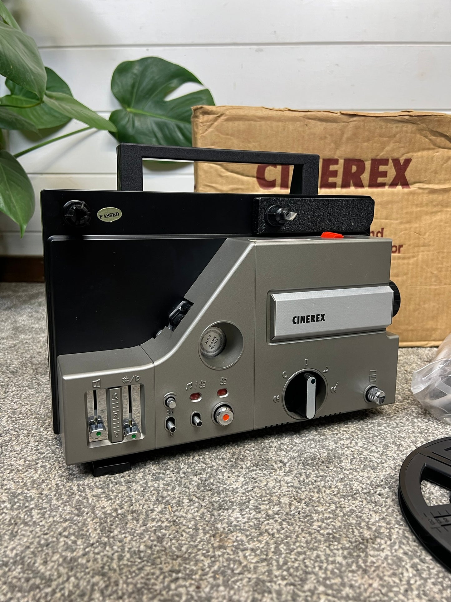 Vintage Cinerex SU 200 8mm Movie Sound Projector Retro Movie Reel Film - Working