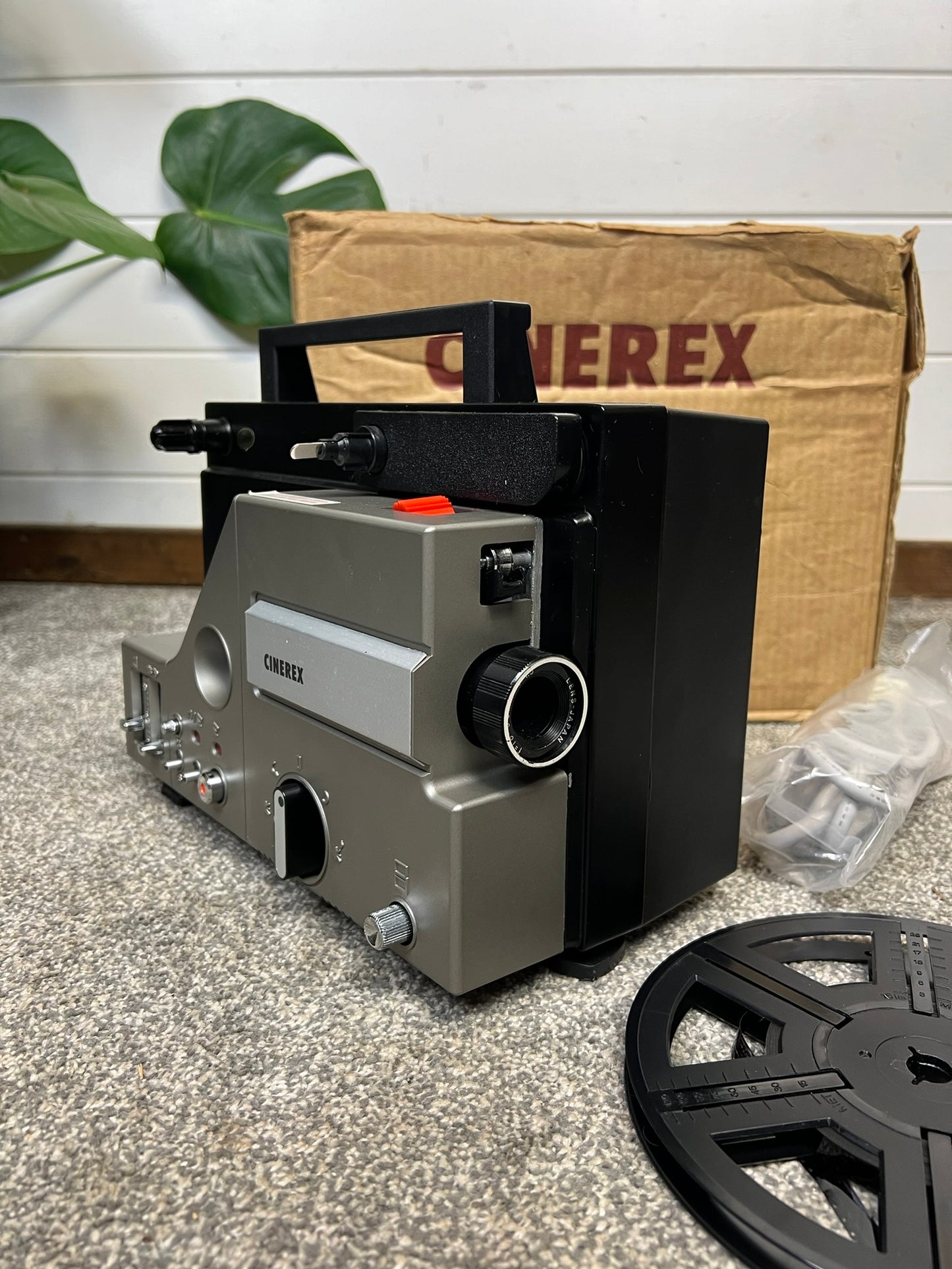 Vintage Cinerex SU 200 8mm Movie Sound Projector Retro Movie Reel Film - Working