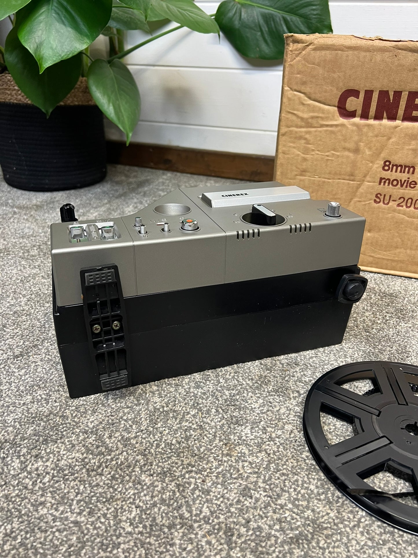 Vintage Cinerex SU 200 8mm Movie Sound Projector Retro Movie Reel Film - Working