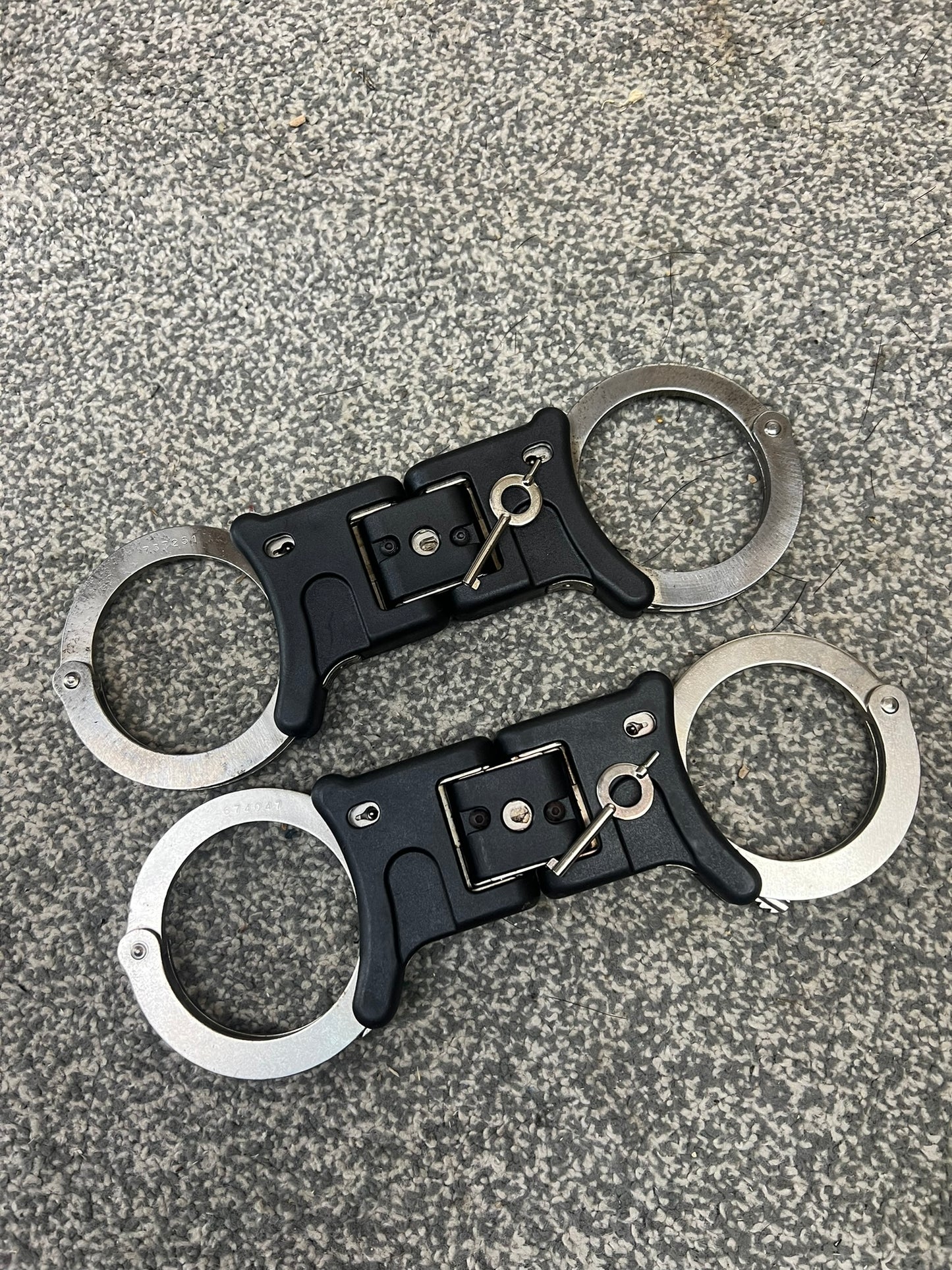 Ex Police Genuine Hiatt Folding Hinged Handcuffs & Key Security Collectible Memorabilia Restraint