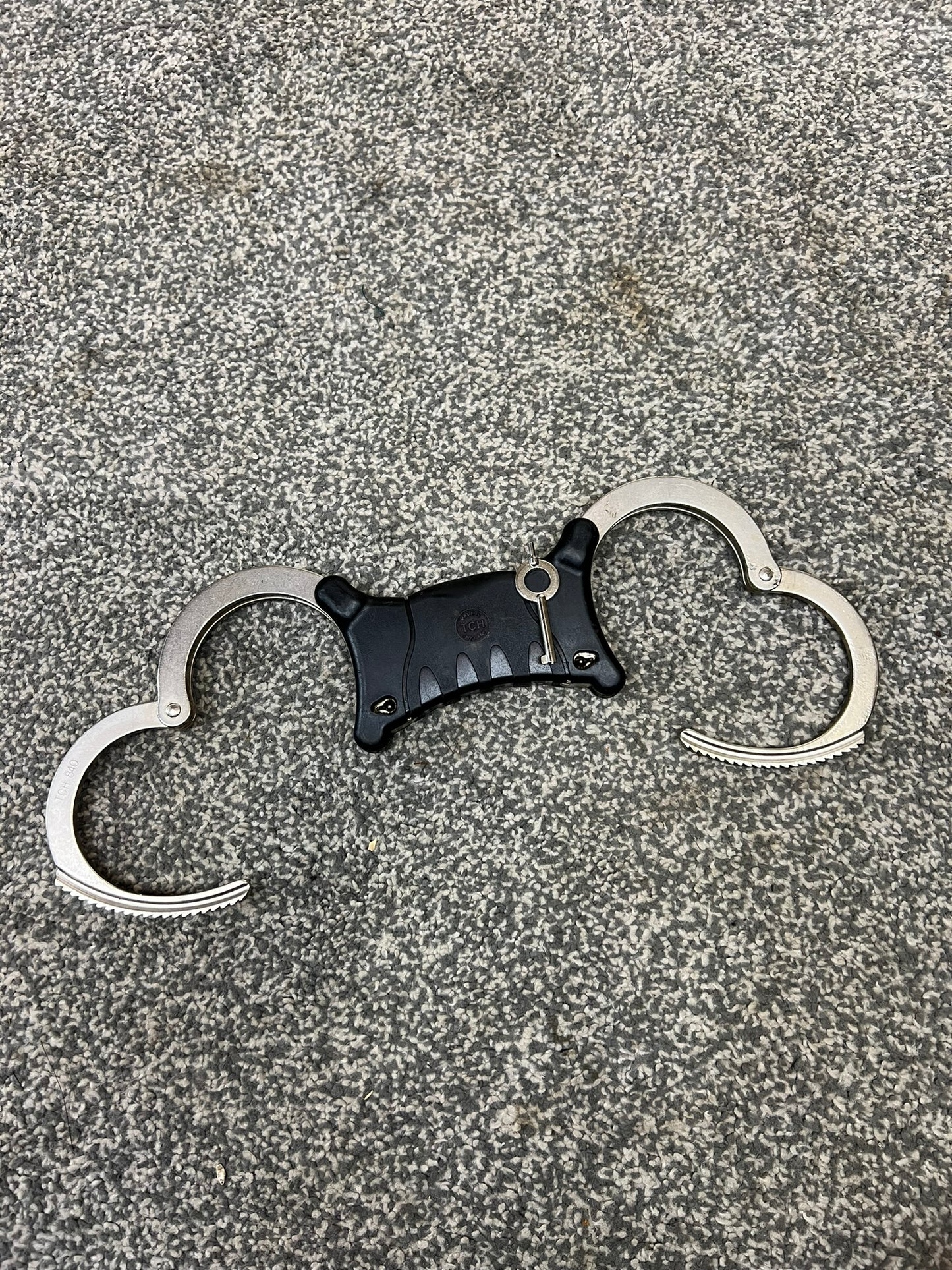 Ex Police TCH Handcuffs Genuine Cuffs With Key Security Collectible Memorabilia Restraint