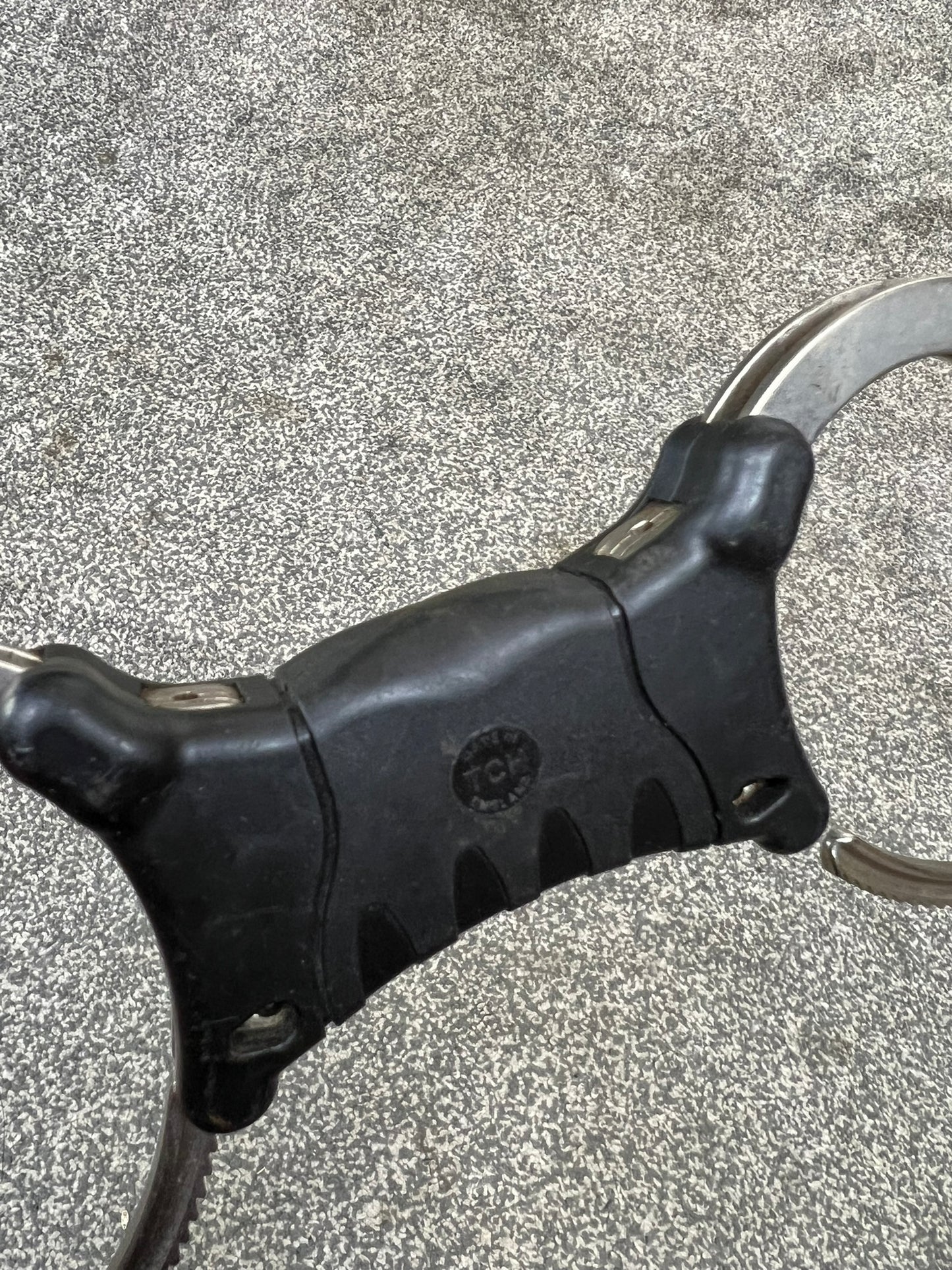 Ex Police TCH Handcuffs Genuine Cuffs With Key Security Collectible Memorabilia Restraint