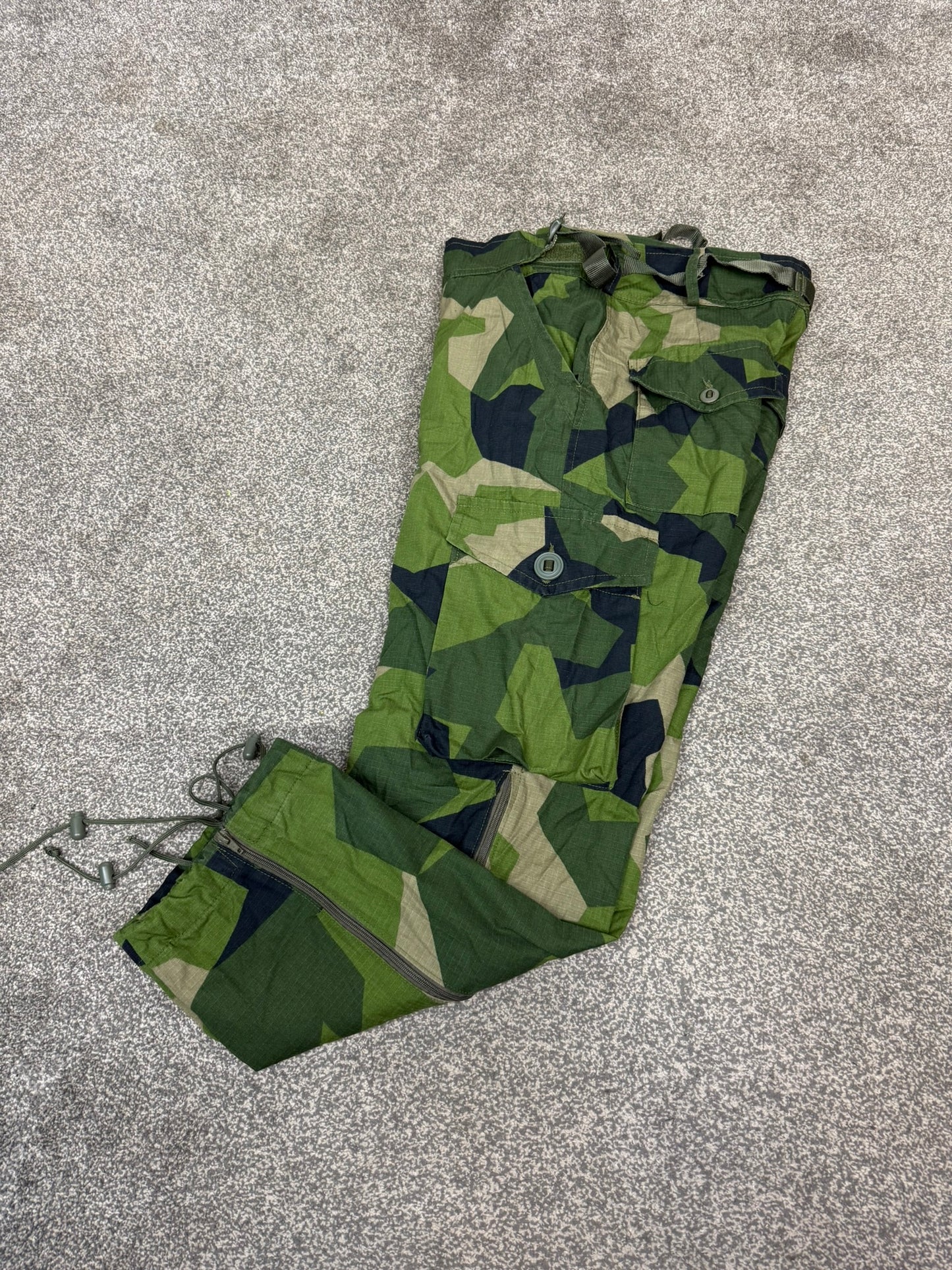 Arktis C310 Waterproof Combat Trousers 34" Swedish M90 Woodland
