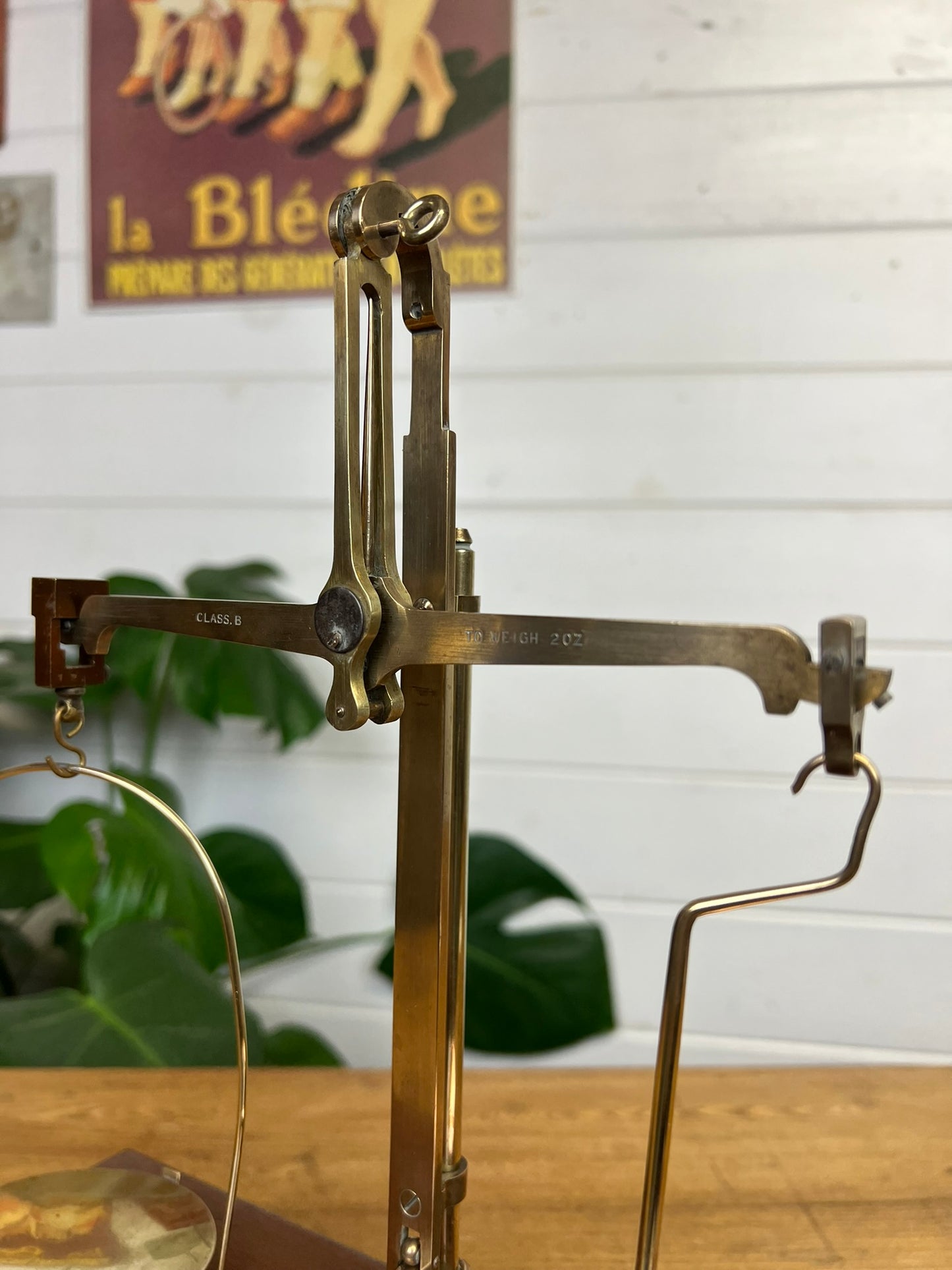 Vintage Jewellers Travel Scales Brass on Mahogany Box Apothecary Display