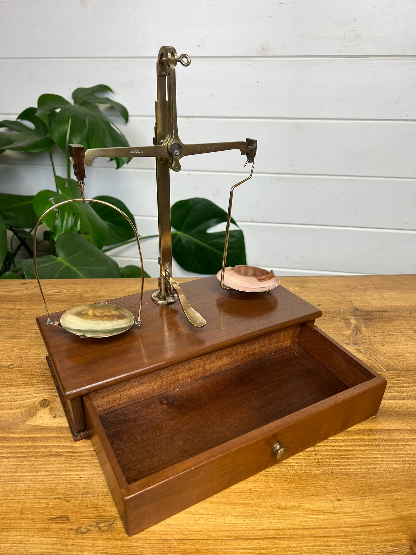 Vintage Jewellers Travel Scales Brass on Mahogany Box Apothecary Display