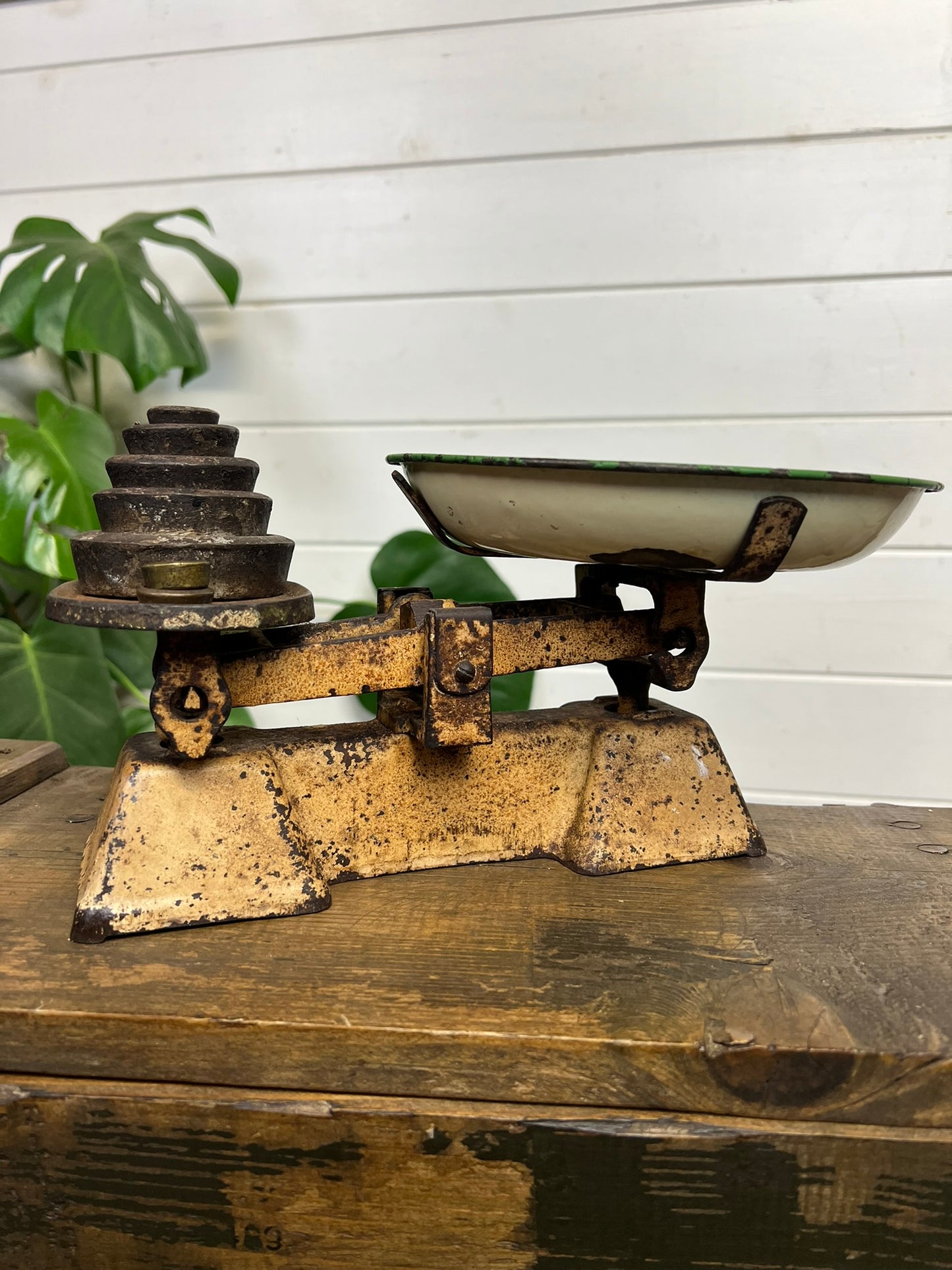 Vintage Cast Iron Weighing Scales Kitchen Patina Rustic Farmhouse