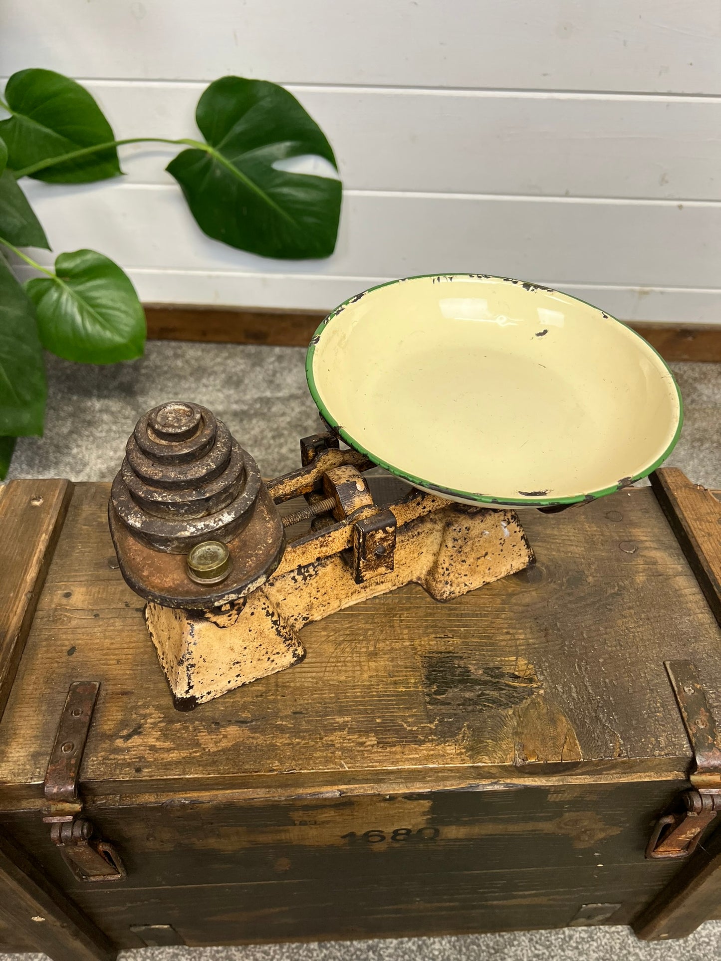 Vintage Cast Iron Weighing Scales Kitchen Patina Rustic Farmhouse