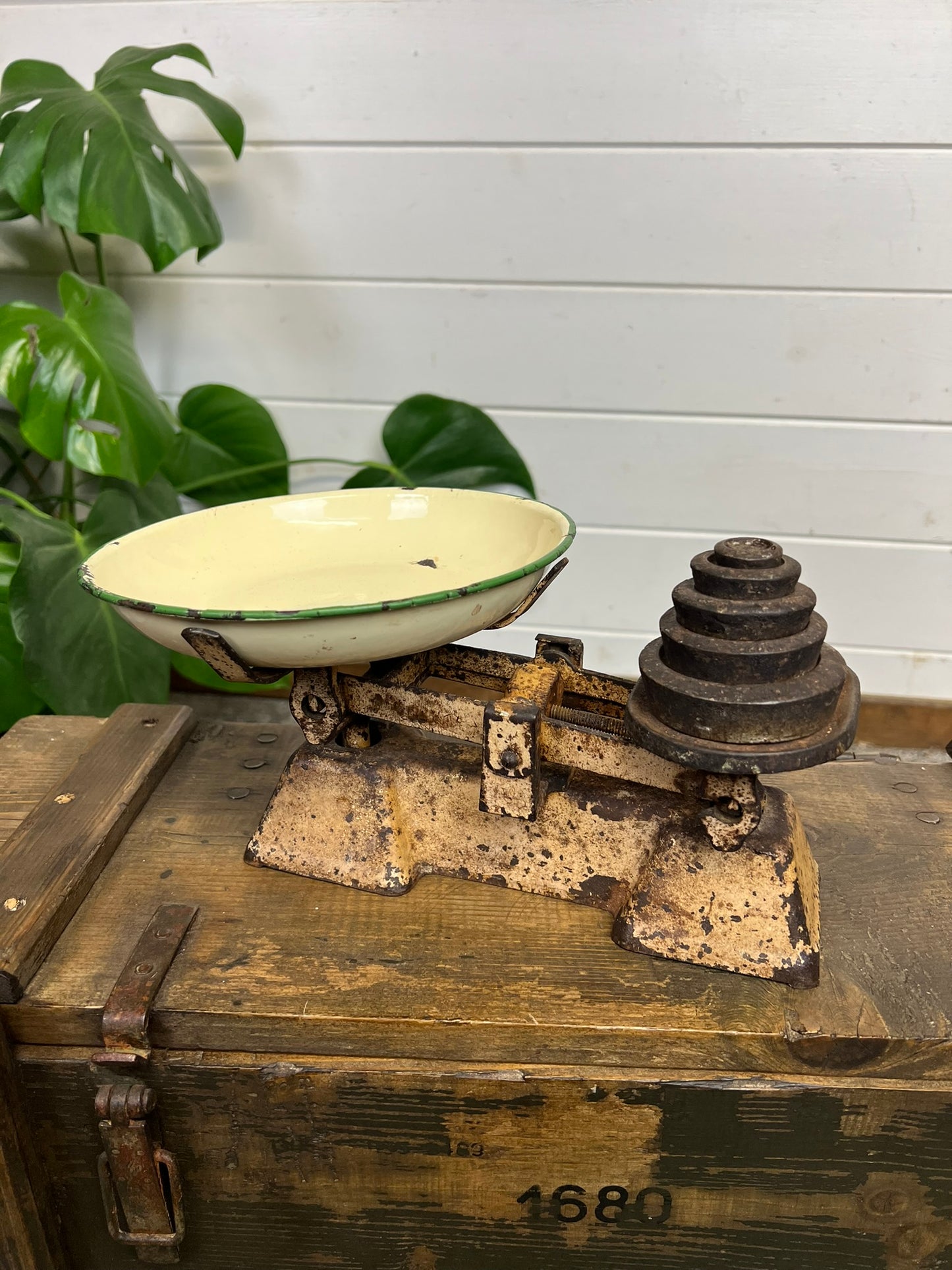 Vintage Cast Iron Weighing Scales Kitchen Patina Rustic Farmhouse