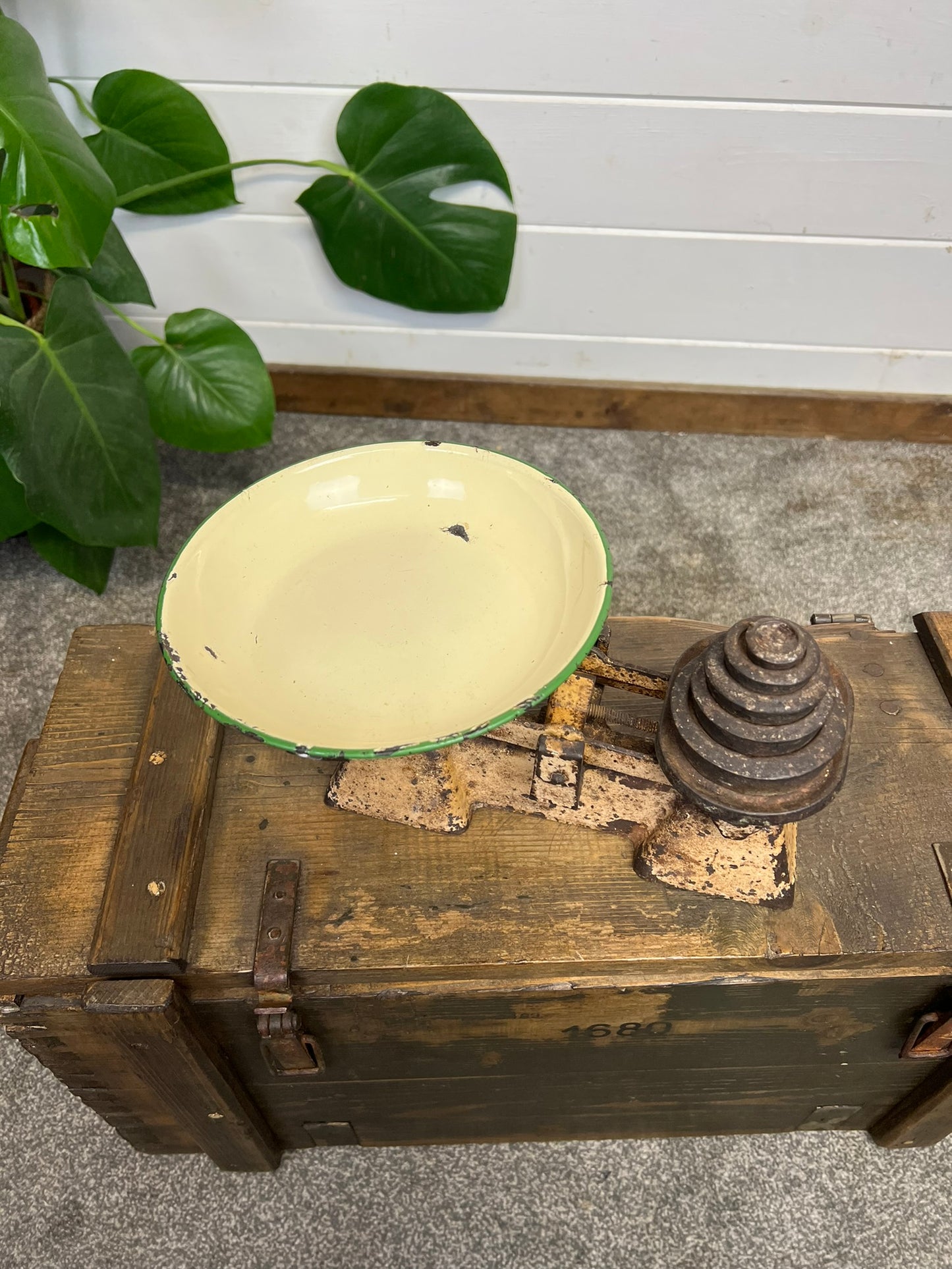 Vintage Cast Iron Weighing Scales Kitchen Patina Rustic Farmhouse