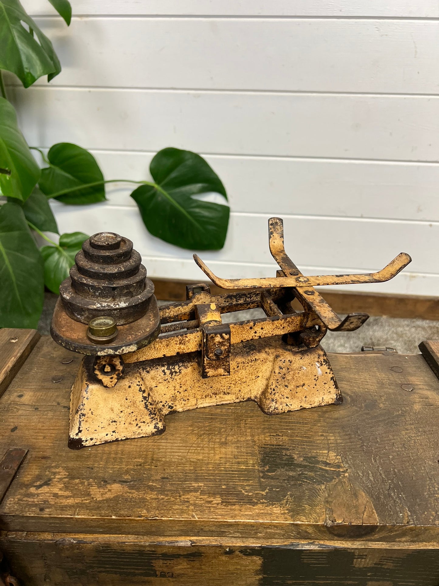 Vintage Cast Iron Weighing Scales Kitchen Patina Rustic Farmhouse