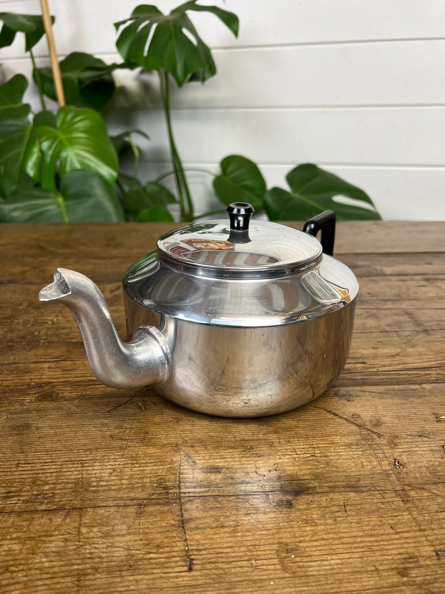 Vintage Stainless Steel Tea Pot Bakelite Handle 1970's 80's Mid Century Art Deco Retro Kitchen