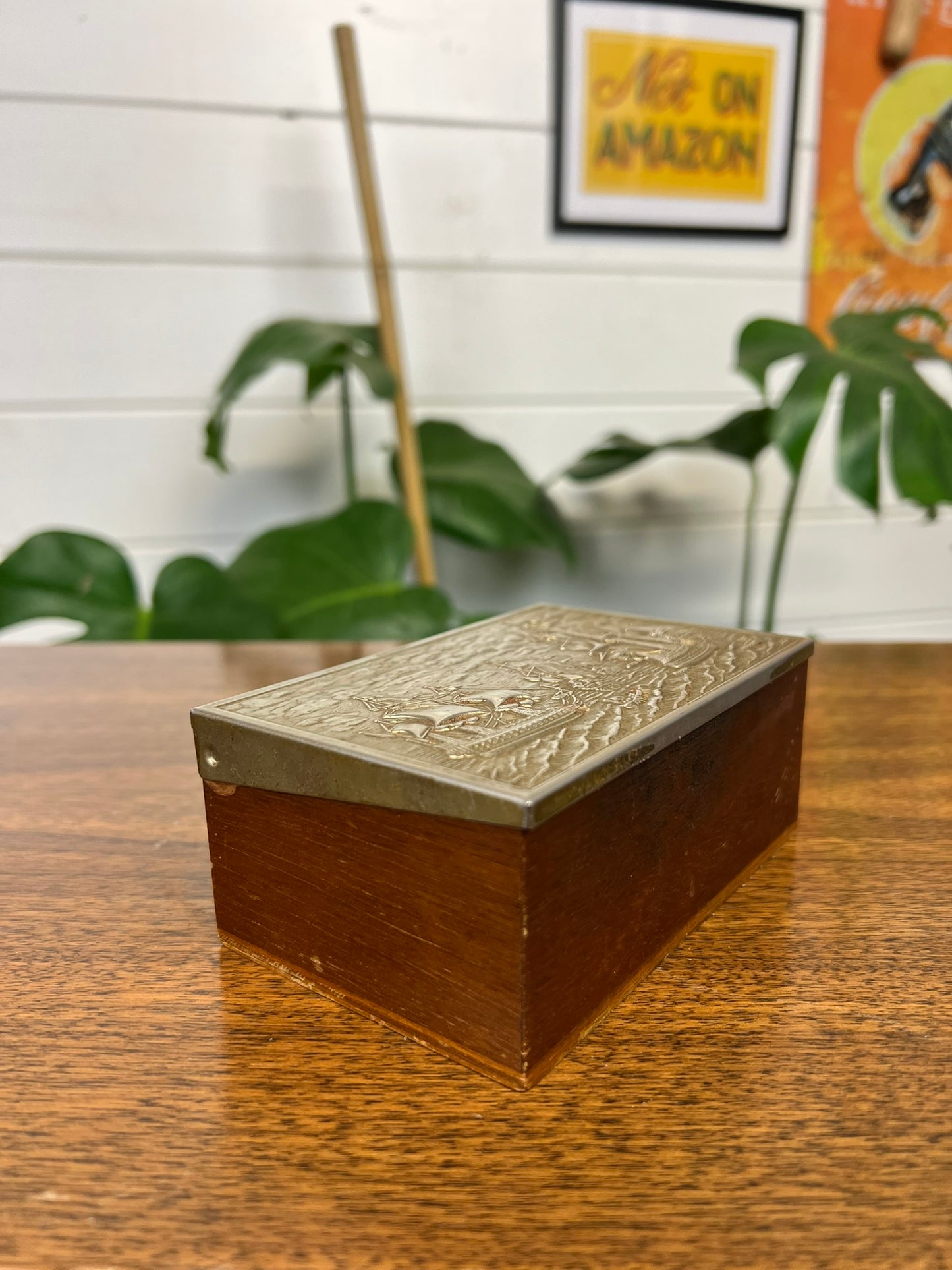 Vintage Wooden Tobacco Pipe Box Galleon Pressed Lid With Pipe Cleaning tool