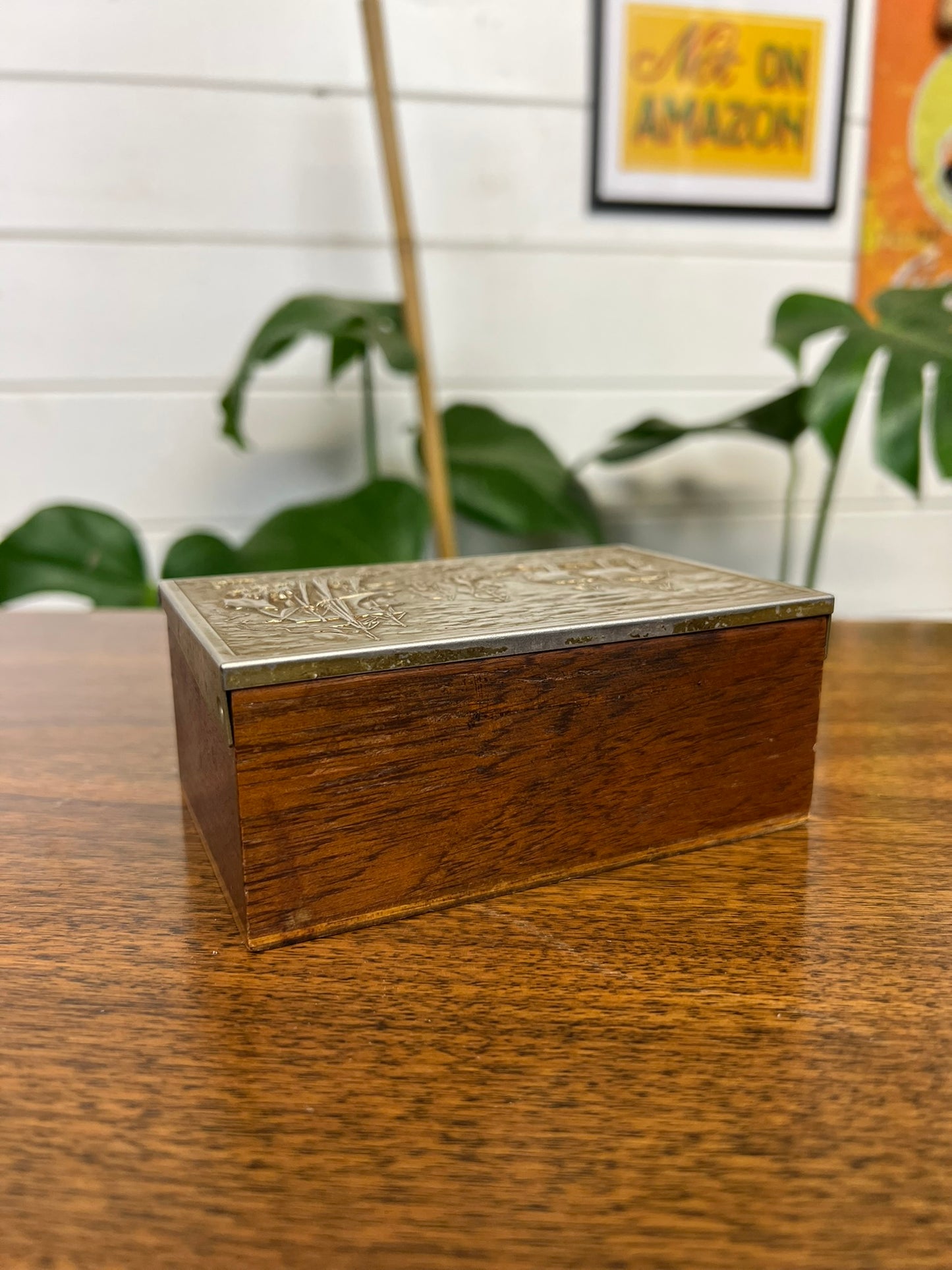 Vintage Wooden Tobacco Pipe Box Galleon Pressed Lid With Pipe Cleaning tool