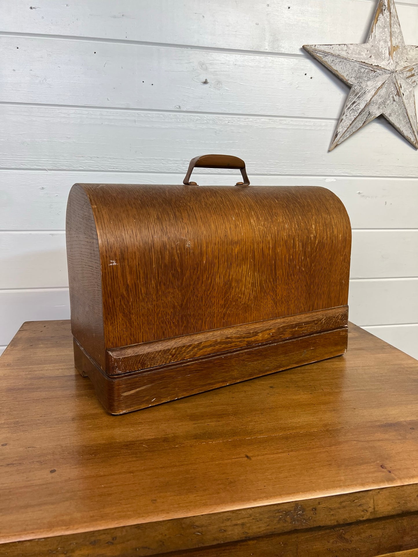 Vintage Singer Sewing Machine Hand Crank 128K Dates 1955 With Wooden Case Working Condition