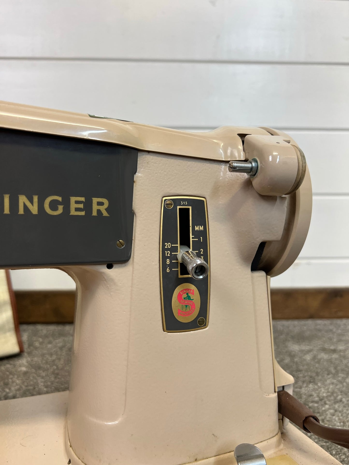 Vintage Singer 315 Heavy Duty Semi Industrial Sewing Machine & Canvas Bag