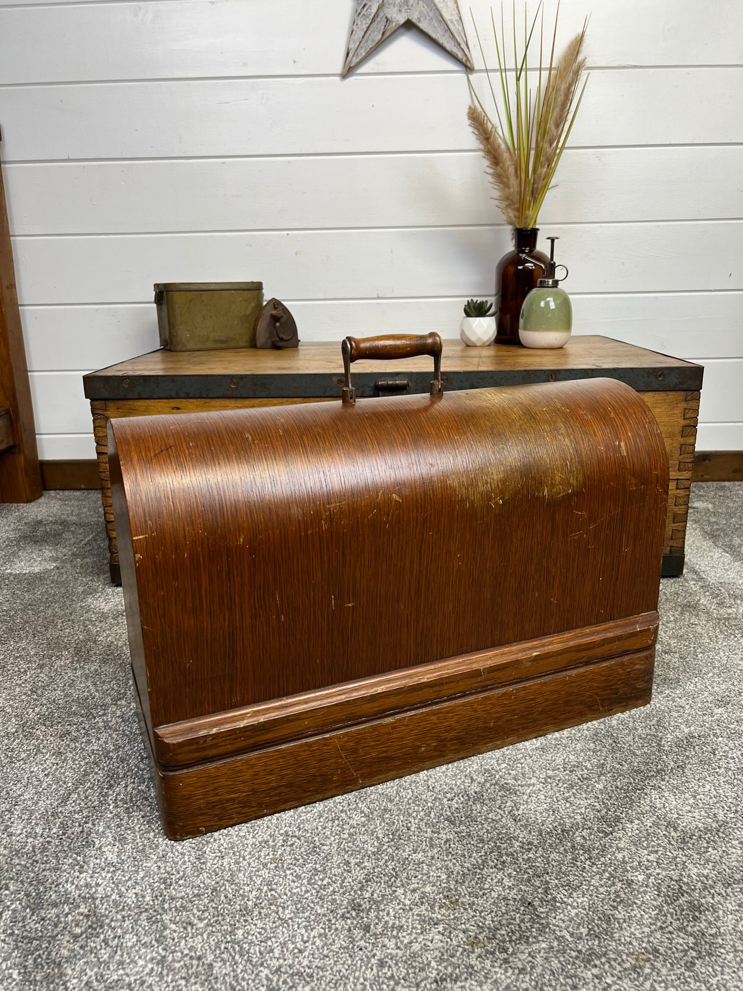 Vintage Singer Sewing Machine 201K Dates 1949 With Wooden Case - Working