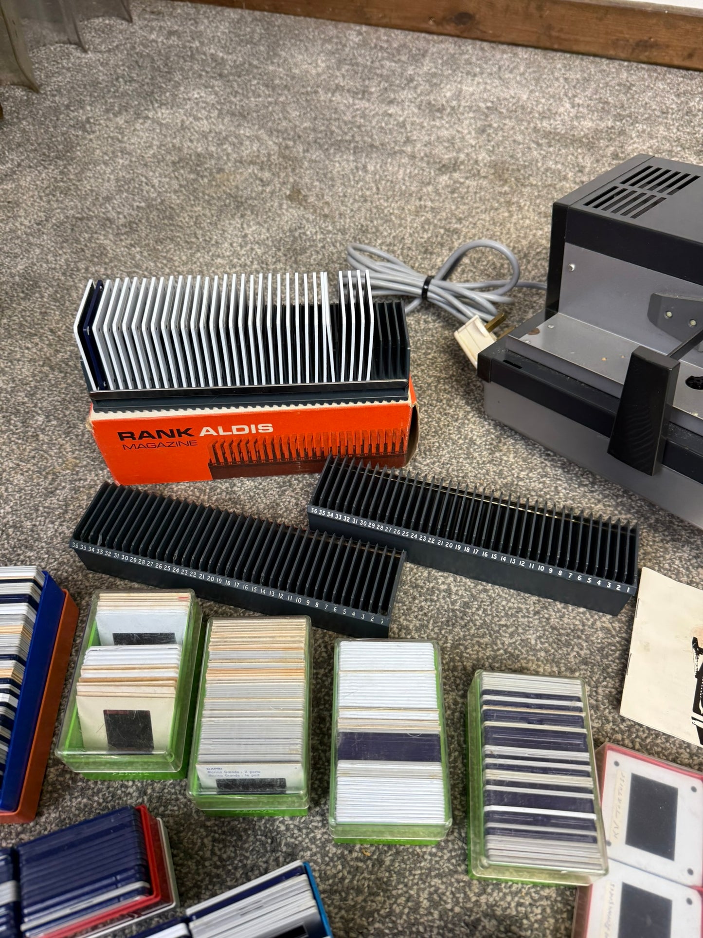 Vintage Aldis QI 12 Slide Projector With Magazines & Lots of Slides 50s 60s 70s