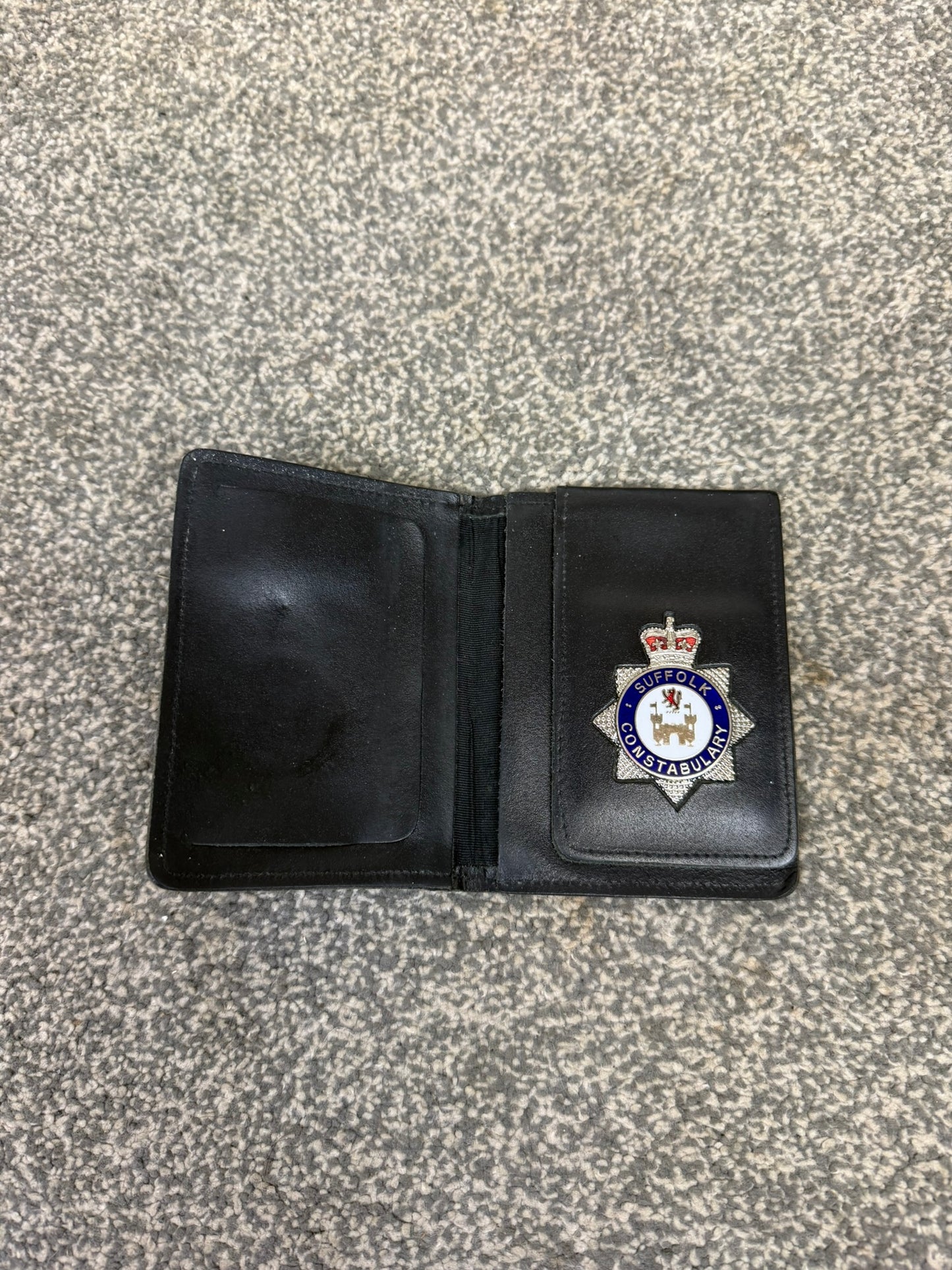 Ex Police Suffolk Constabulary Warrant Wallet & Enamel Badge Collectible Memorabilia