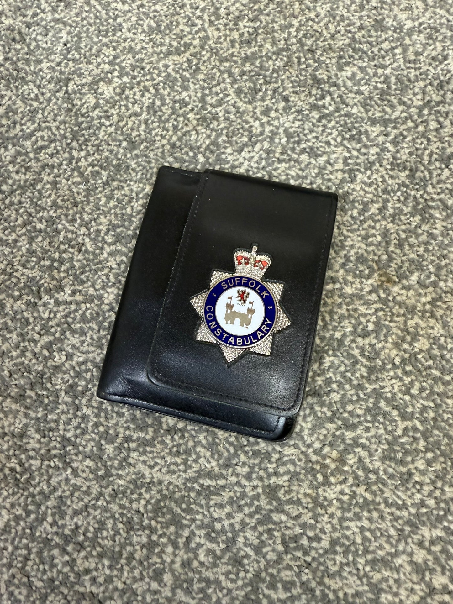 Ex Police Suffolk Constabulary Warrant Wallet & Enamel Badge Collectible Memorabilia