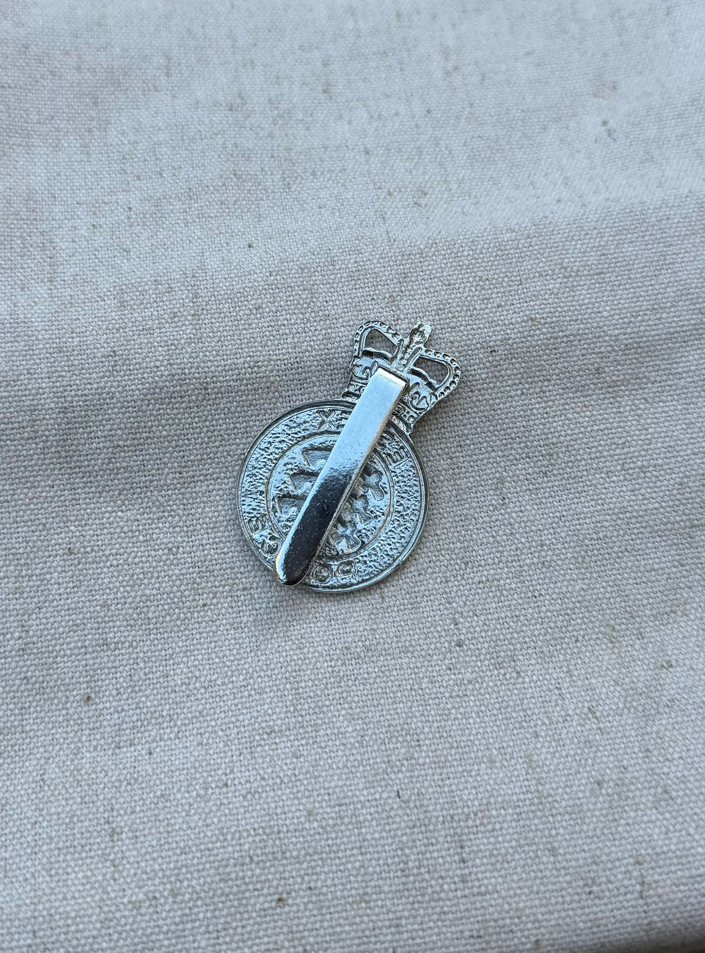 Obsolete Essex Police Enamel Cap Badge Collectible Memorabilia Display