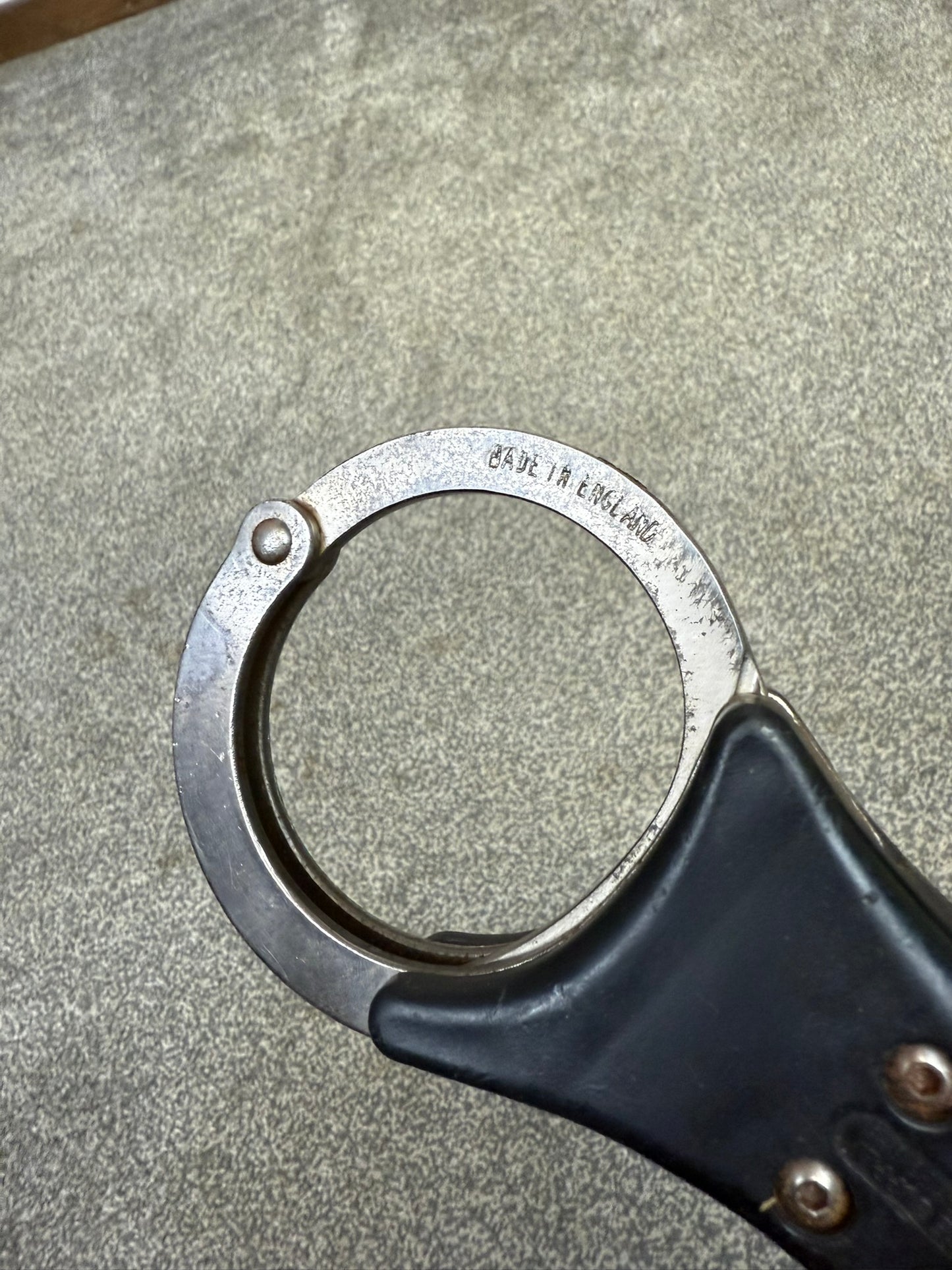 Ex Police Civil Defence Supply Handcuffs Genuine Cuffs With Key Collectible Memorabilia