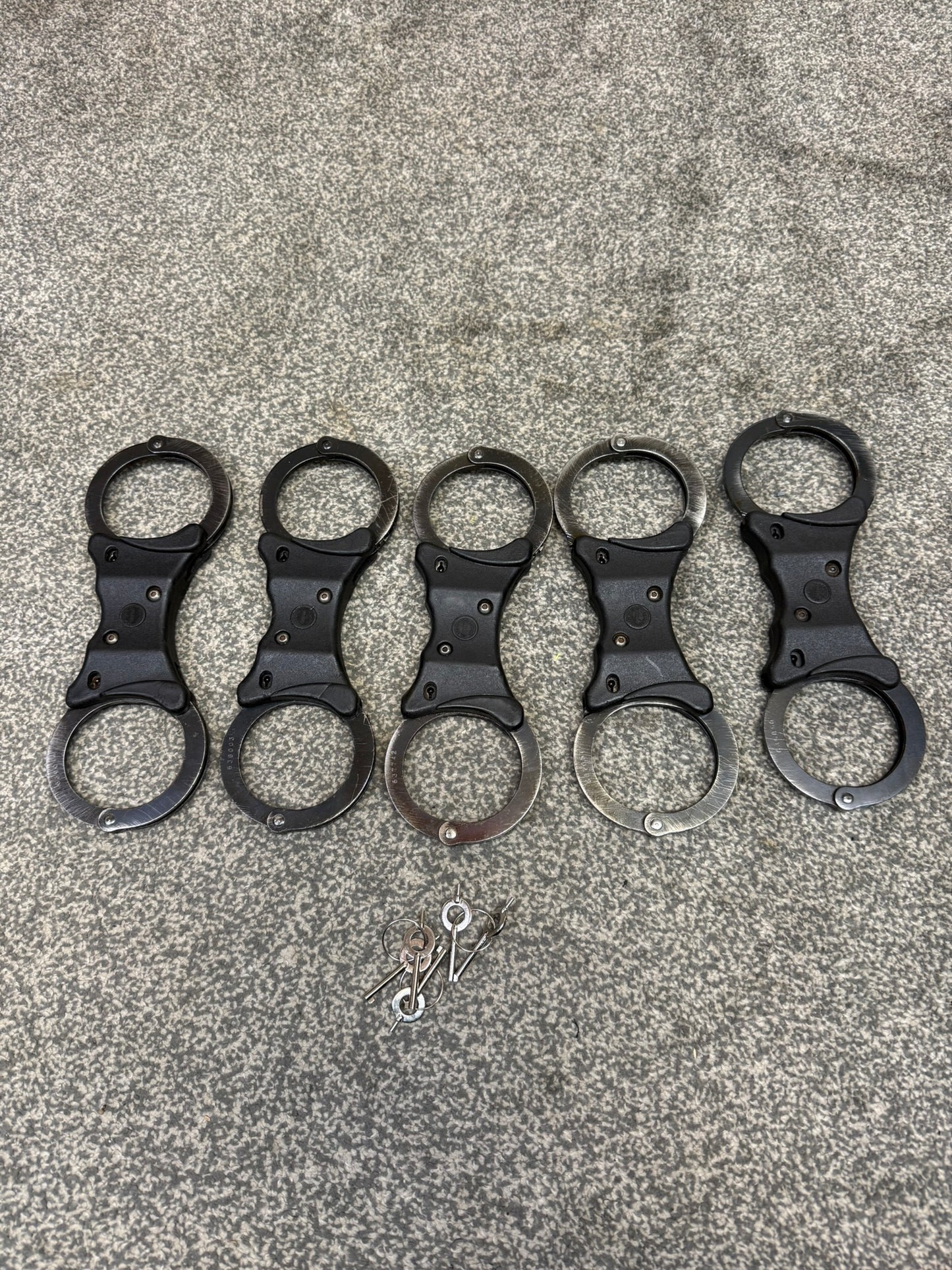 Ex Police Black Hiatt Handcuffs Genuine Cuffs With Key Security Collectible Memorabilia Restraint