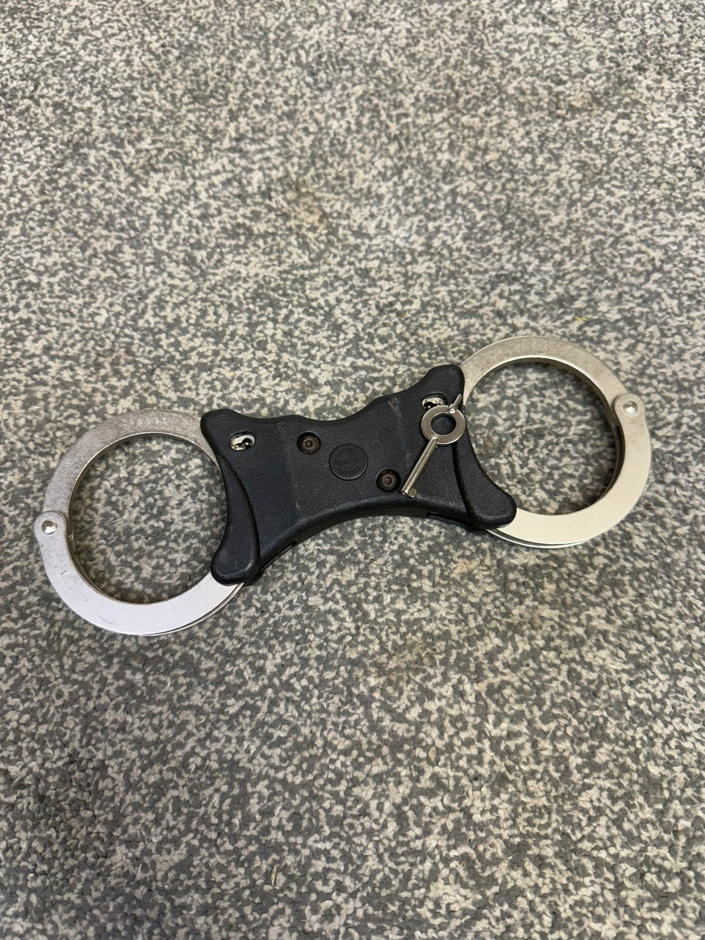 Ex Police Hiatt Rigid Handcuffs With Serial Security Cuffs Displays Collectible