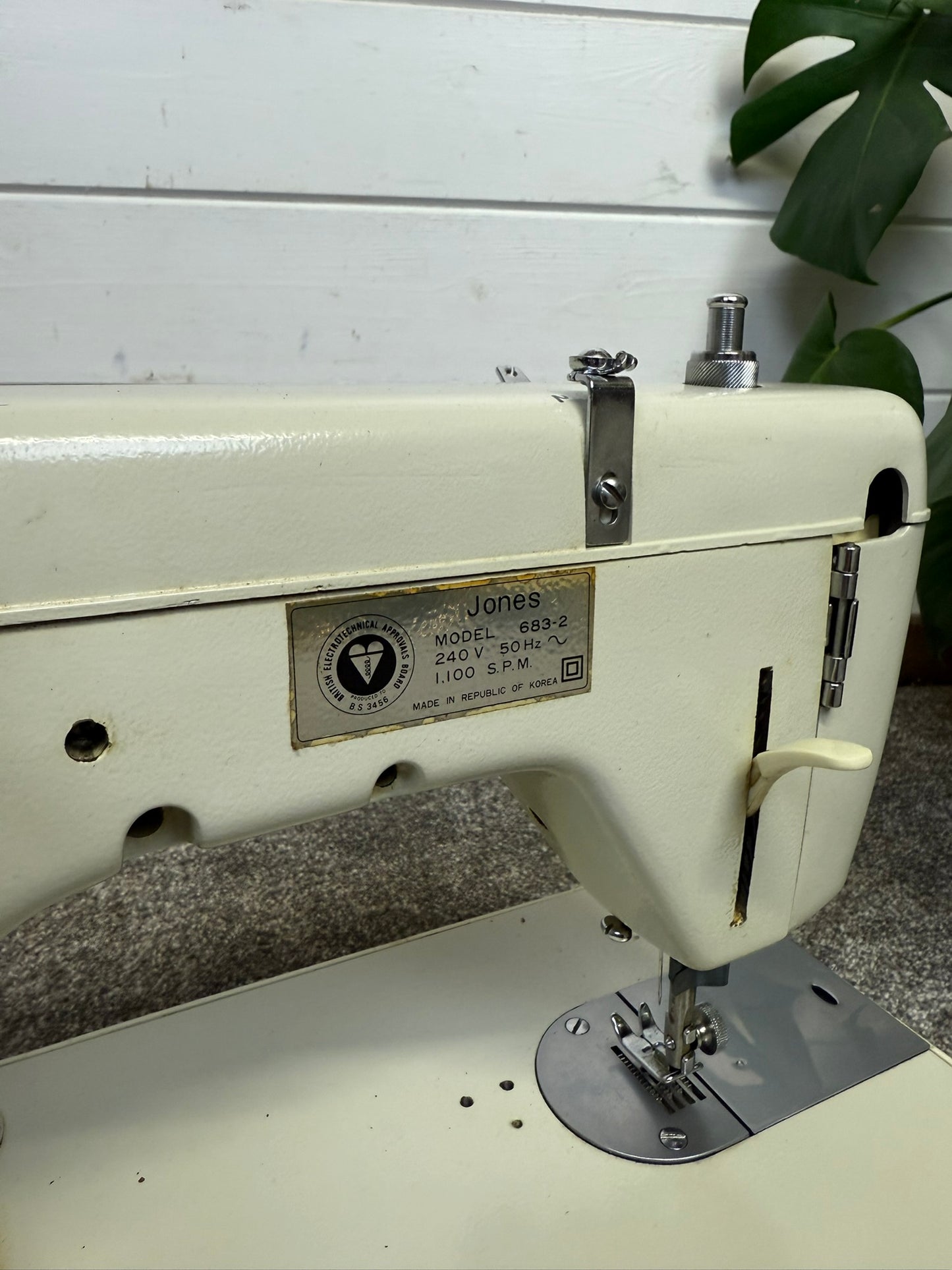 Jones Sewing Machine Model 683 Working With Pedal & Case