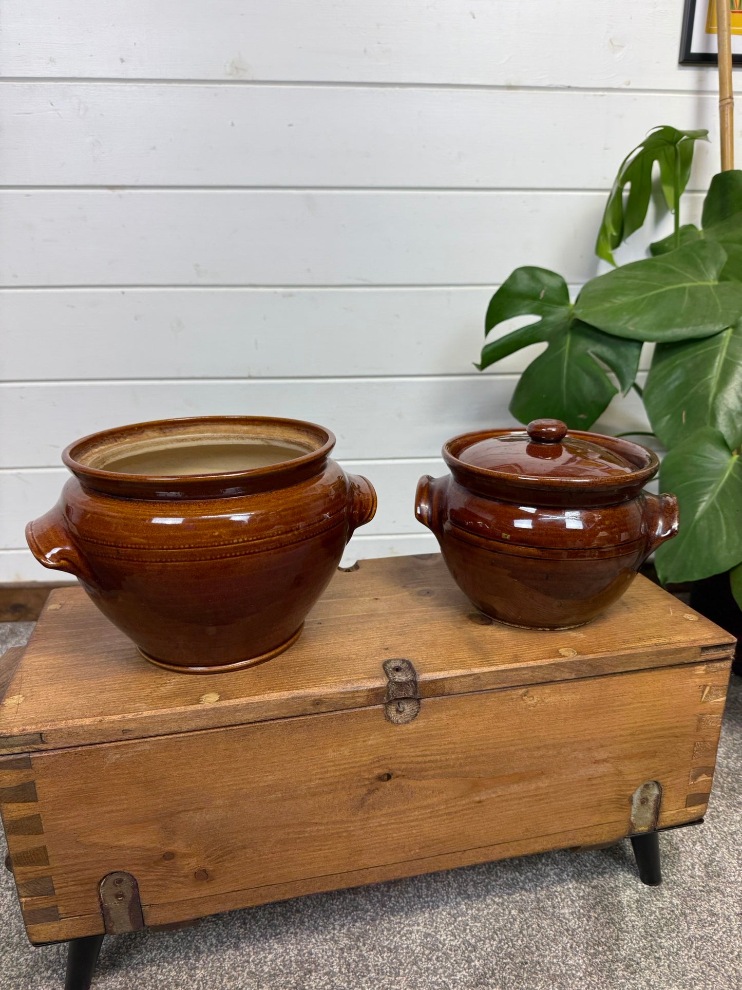 2x Vintage Pearsons Chesterfield Stoneware Casserole Dish Crockpot Oven Cookware