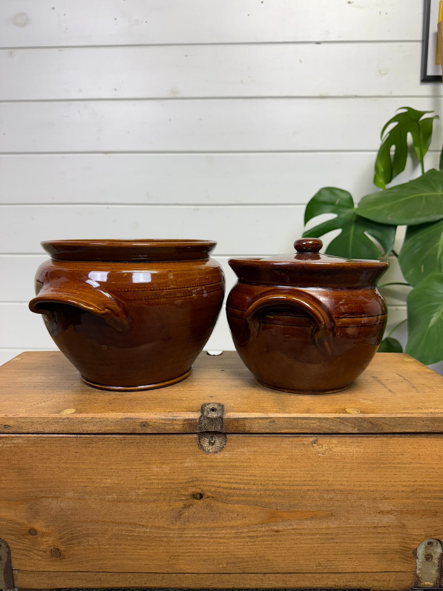 2x Vintage Pearsons Chesterfield Stoneware Casserole Dish Crockpot Oven Cookware