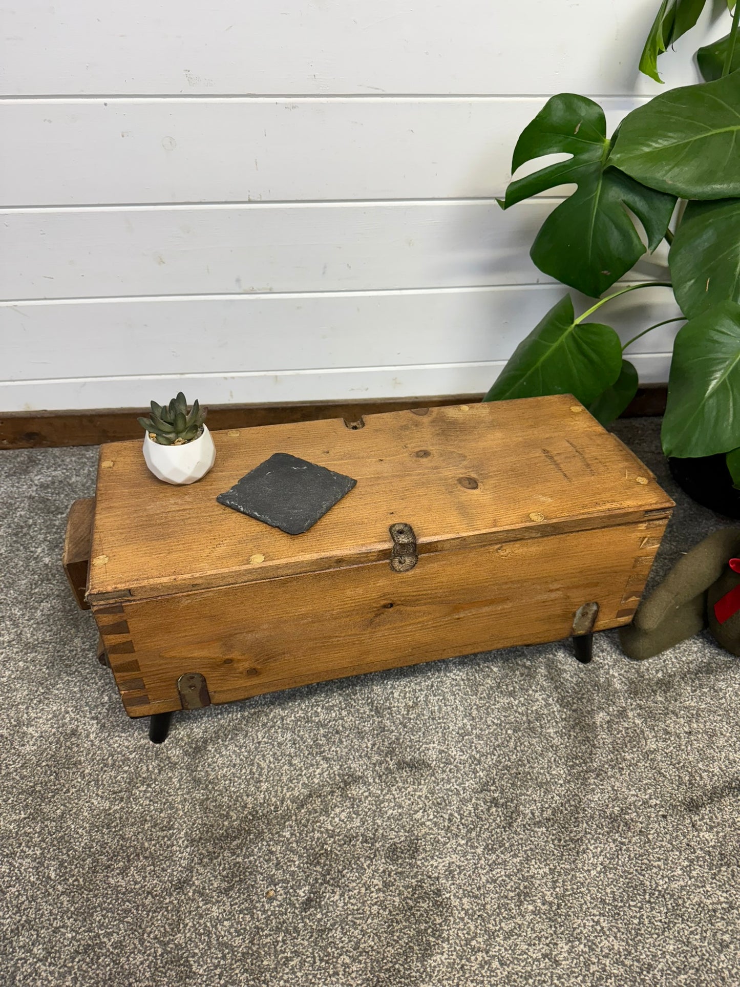 Vintage Rustic Wooden Box Side Table Storage Reclaimed Chest Cottage Farmhouse Coffee Table