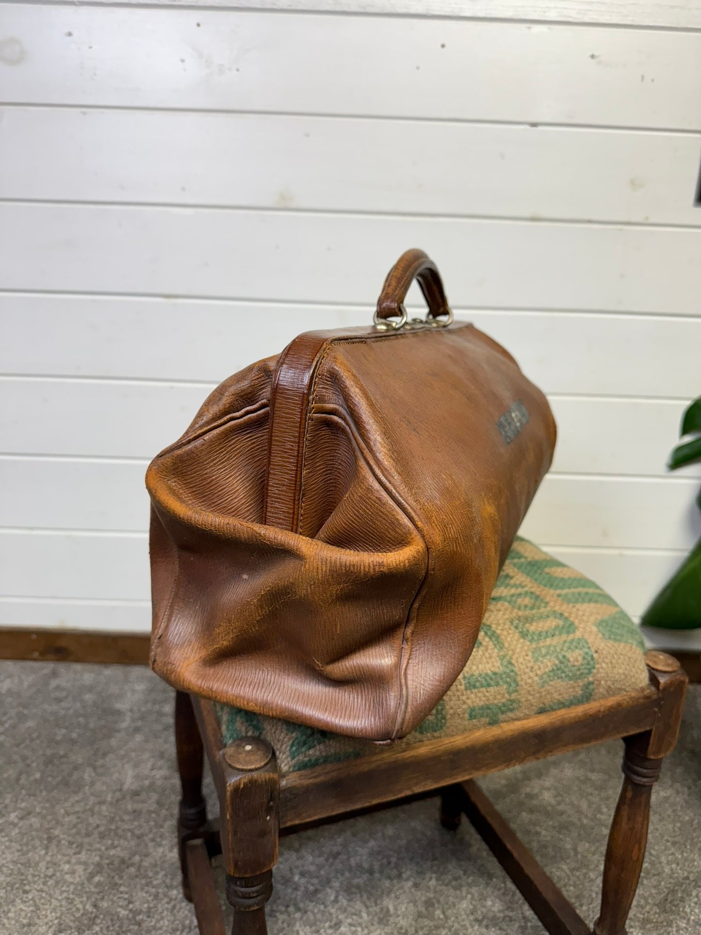 Vintage Brown Leather Doctors Bag Gladstone Bag Vintage Film Display