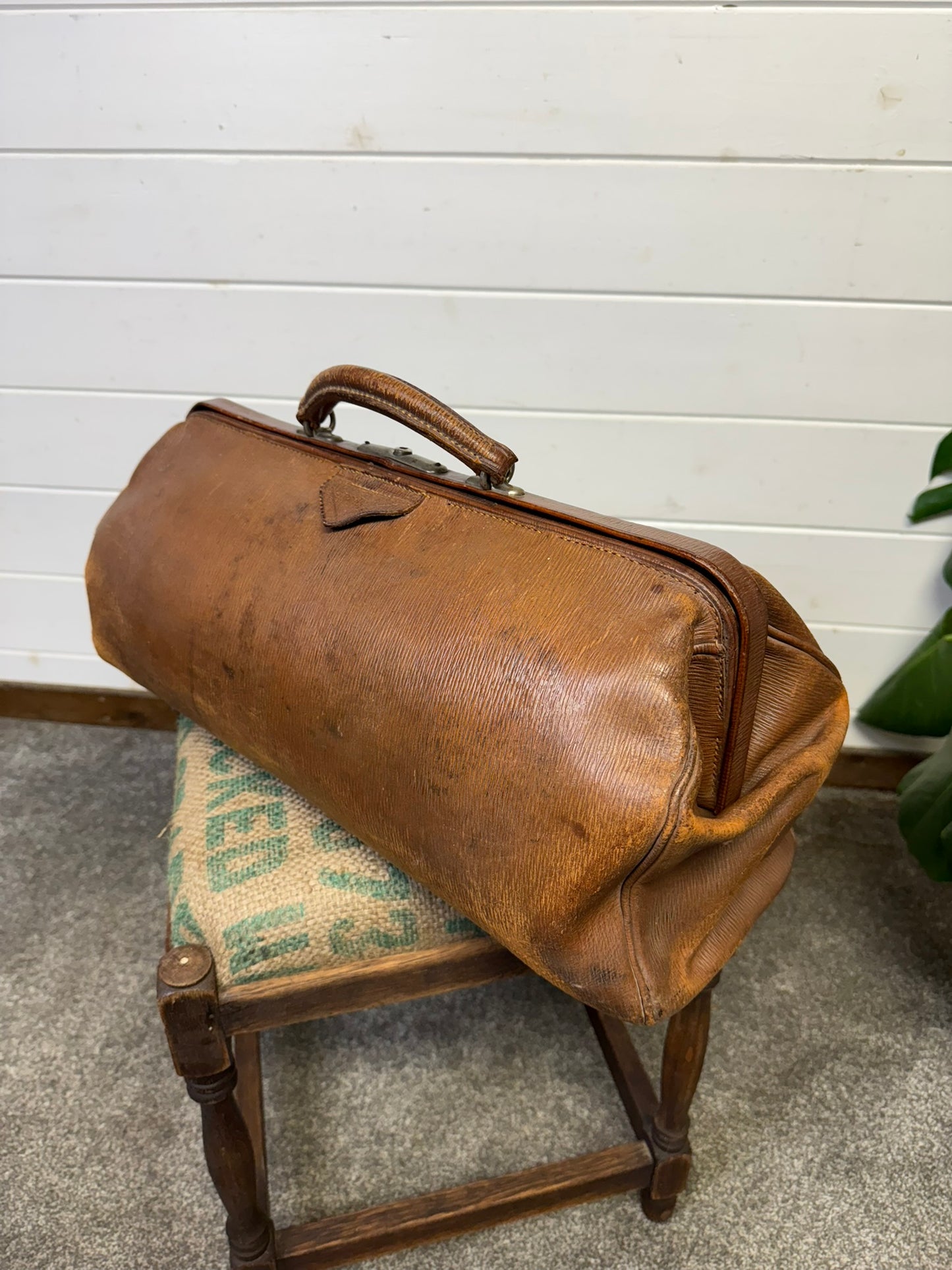 Vintage Brown Leather Doctors Bag Gladstone Bag Vintage Film Display